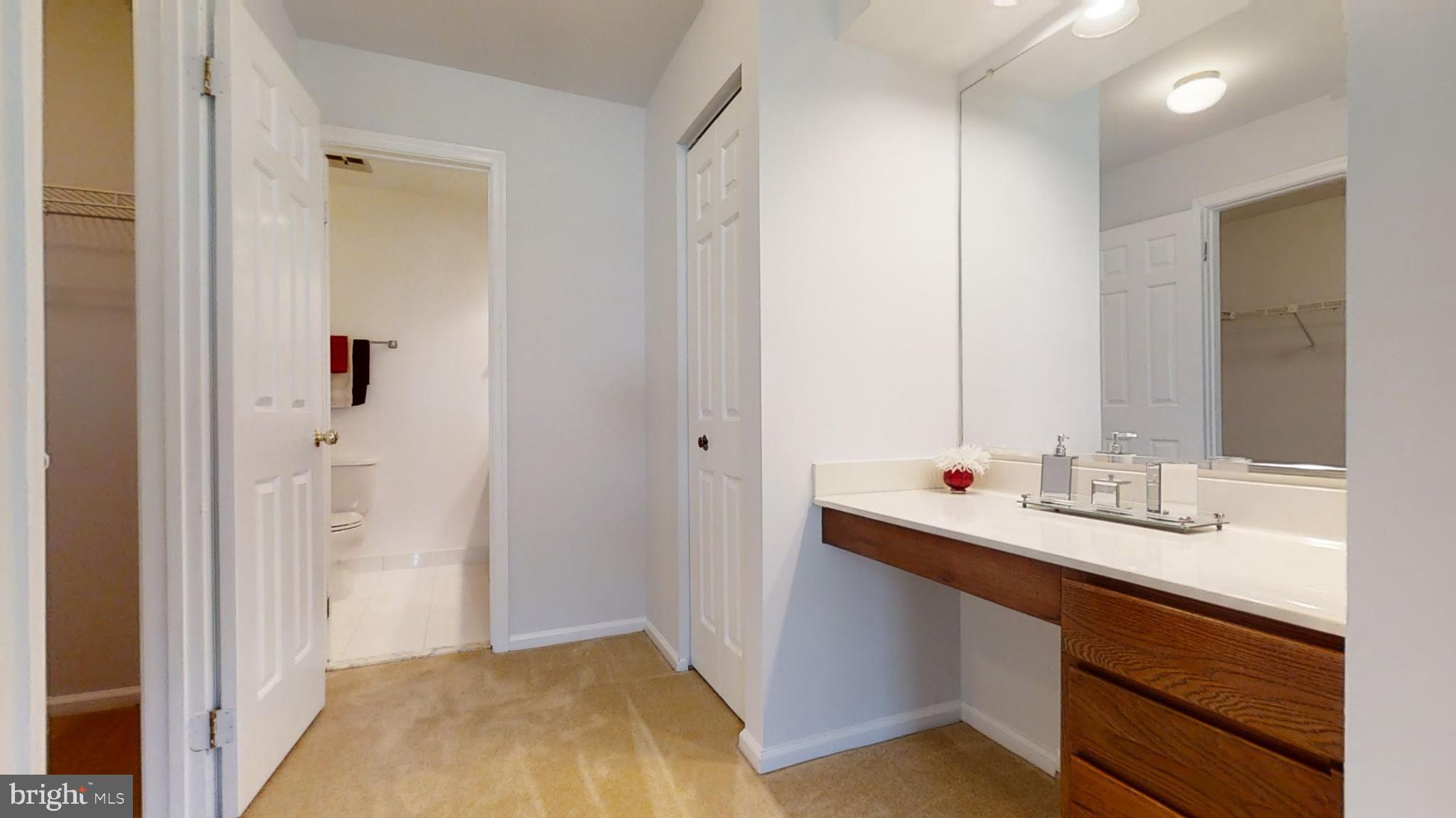 MONTGOMERY SQUARE - Residential