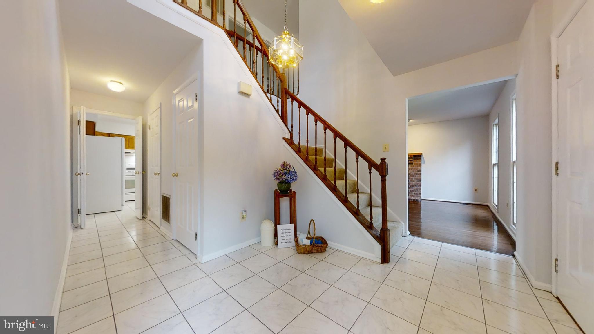 MONTGOMERY SQUARE - Residential