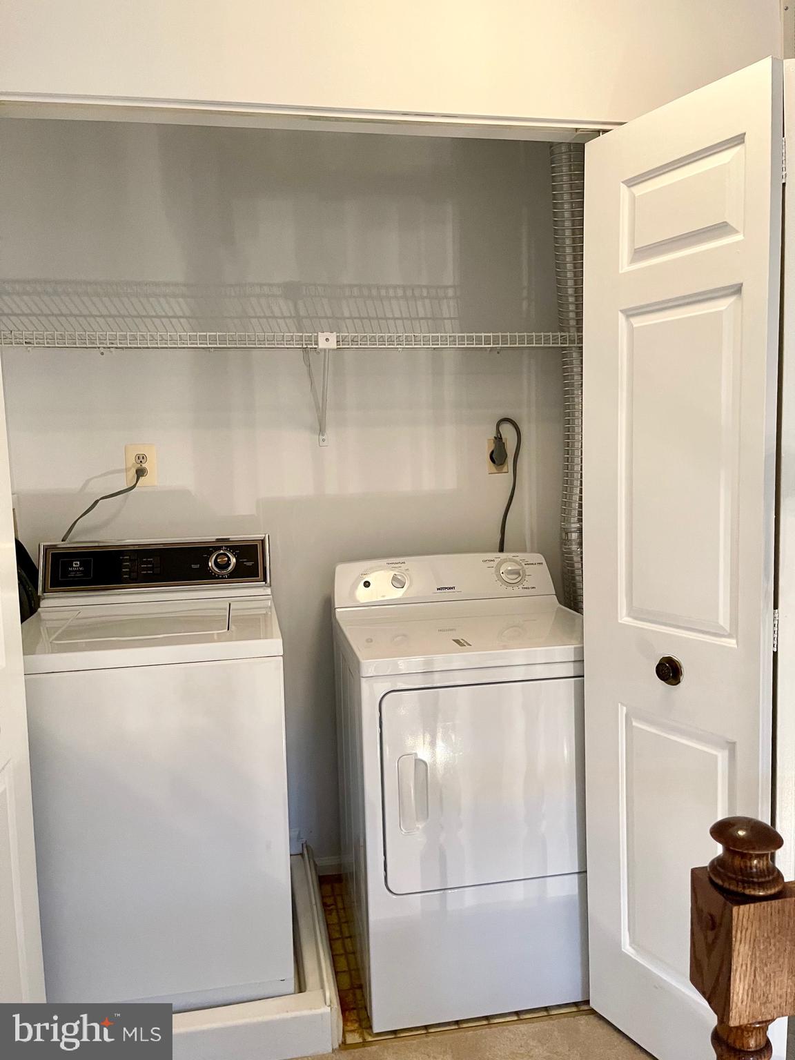 MONTGOMERY SQUARE - Residential