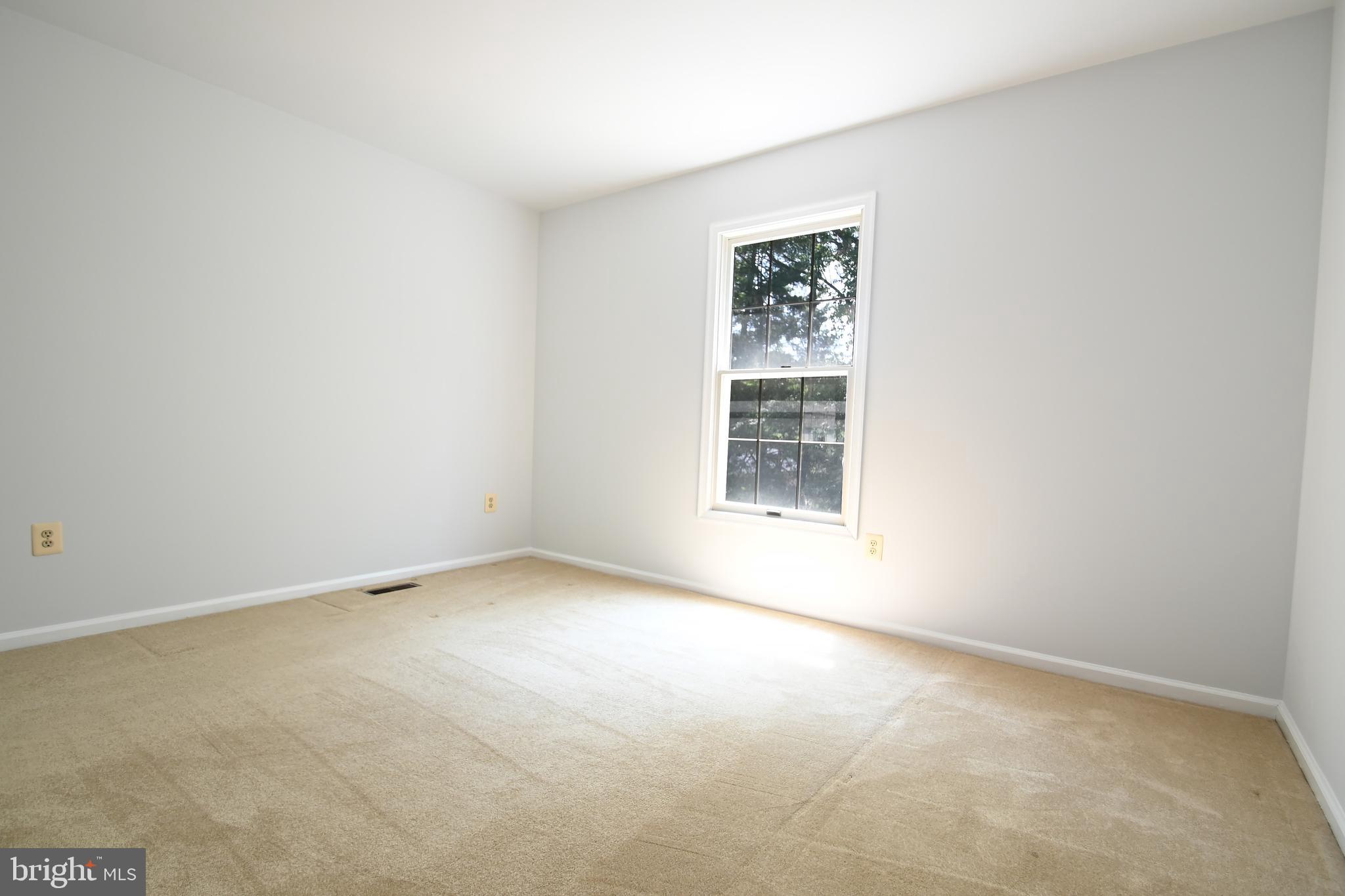 MONTGOMERY SQUARE - Residential