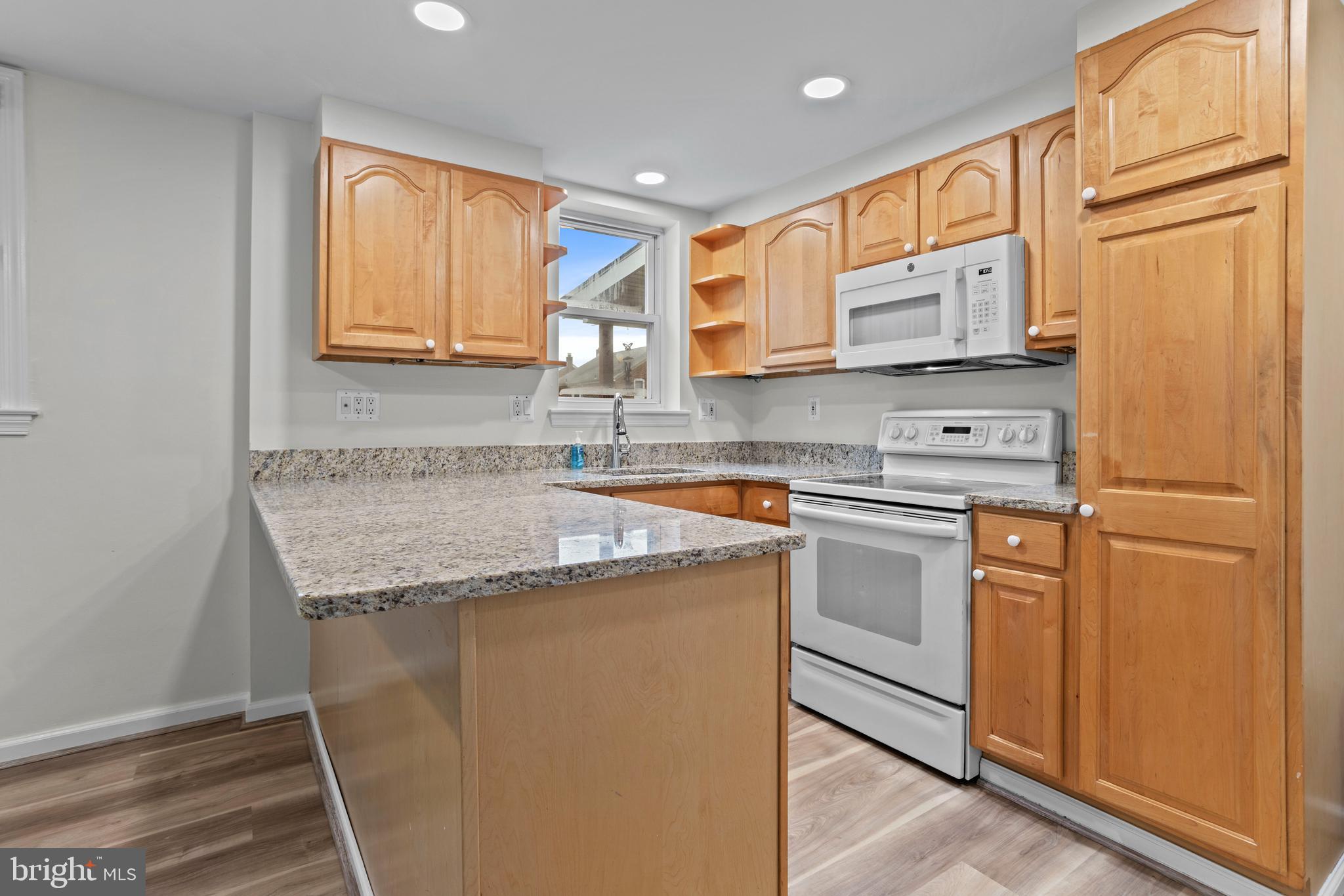 LEEDOM ESTS - Residential