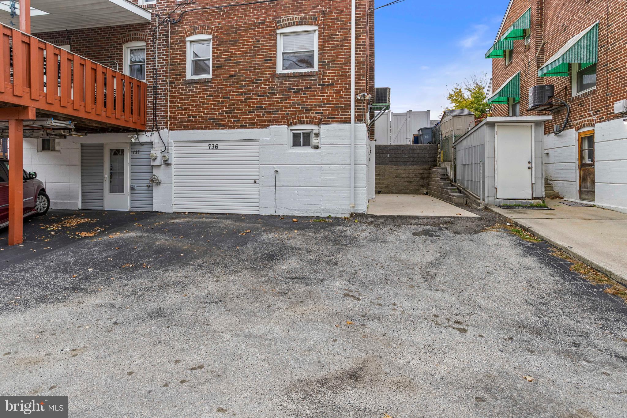 LEEDOM ESTS - Residential