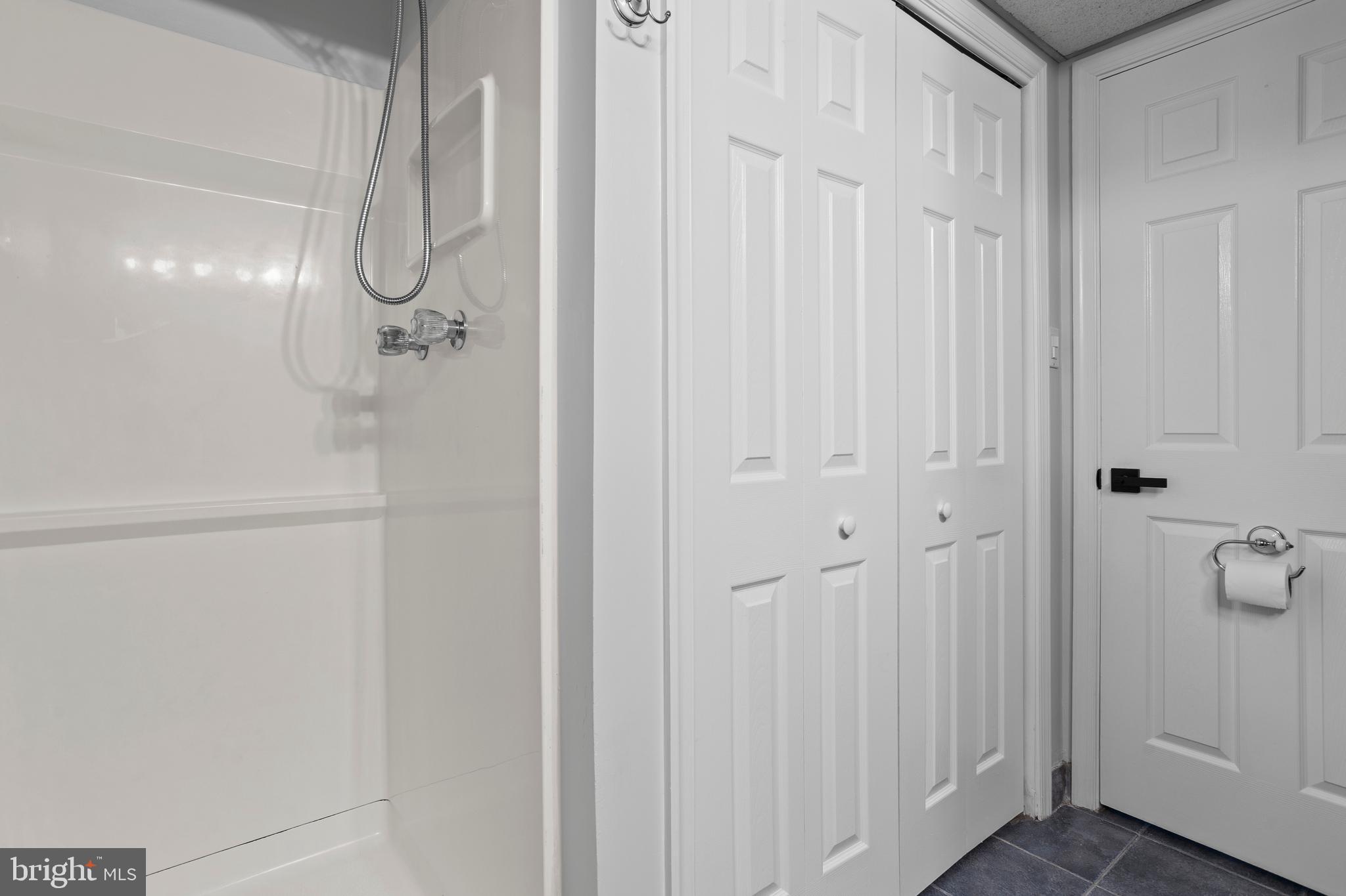 LEEDOM ESTS - Residential