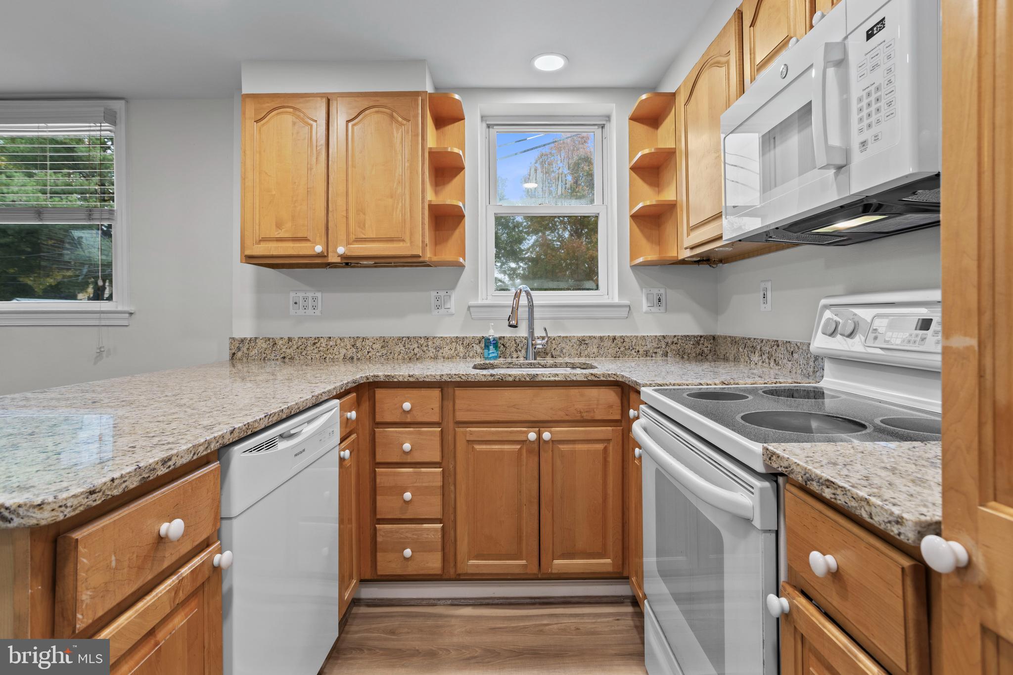 LEEDOM ESTS - Residential