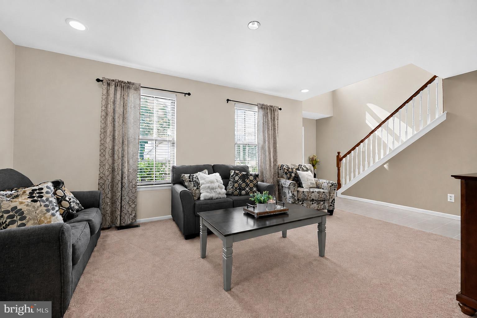 1 WOODLEIGH COURT