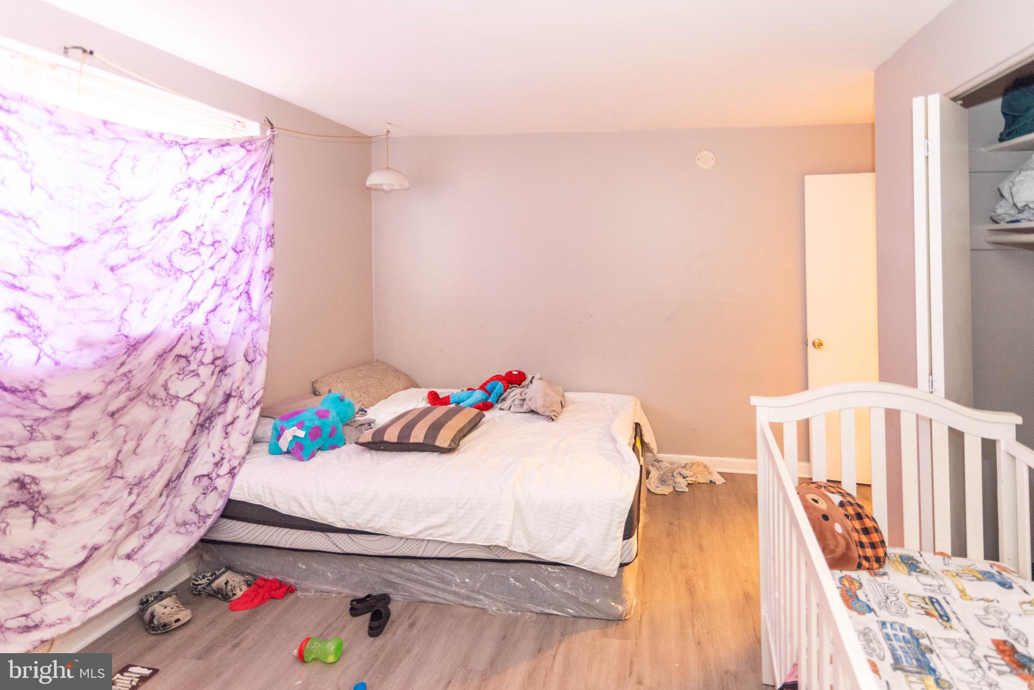 ROSEMONT EAST - Residential