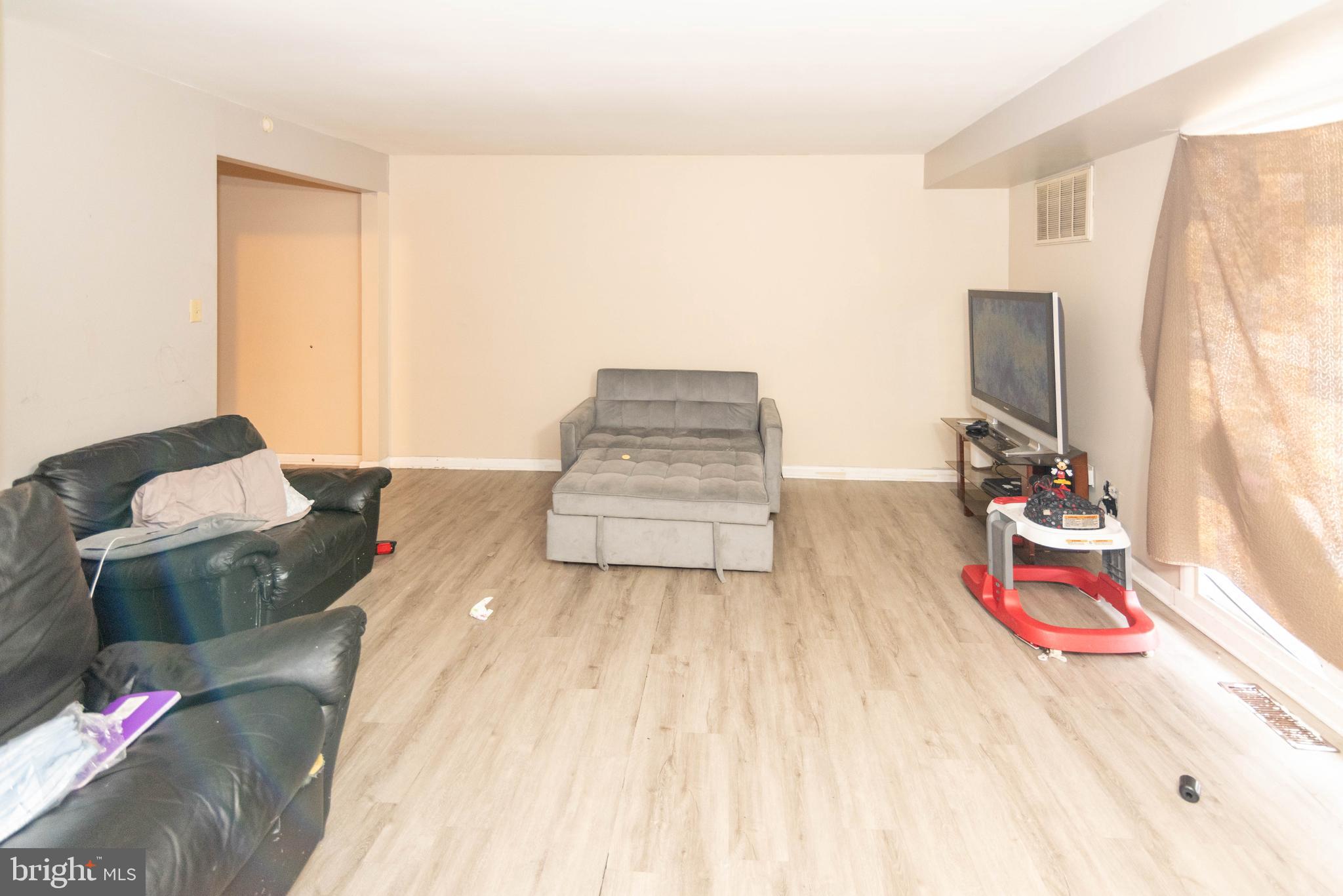 ROSEMONT EAST - Residential