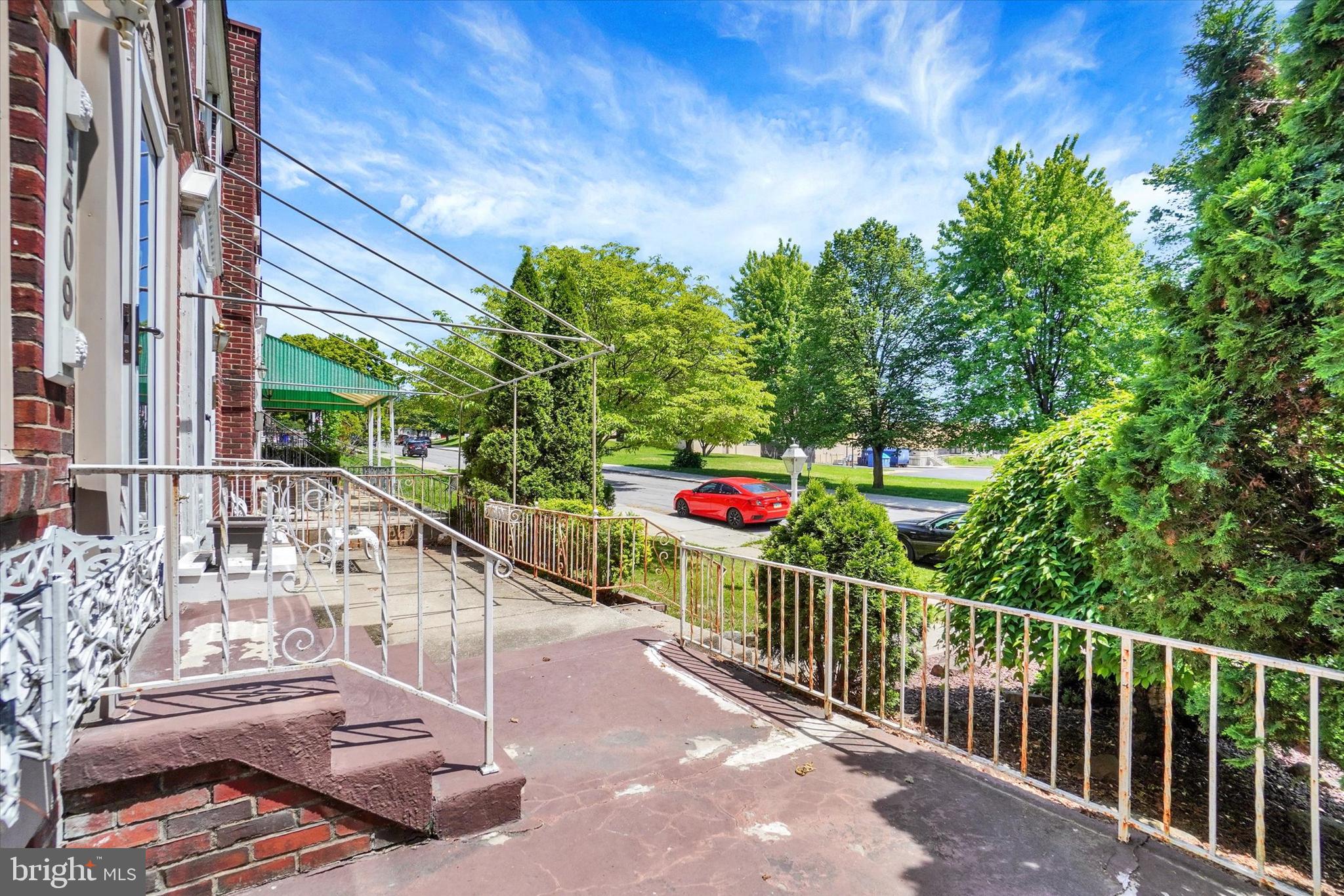 ELMWOOD - Residential