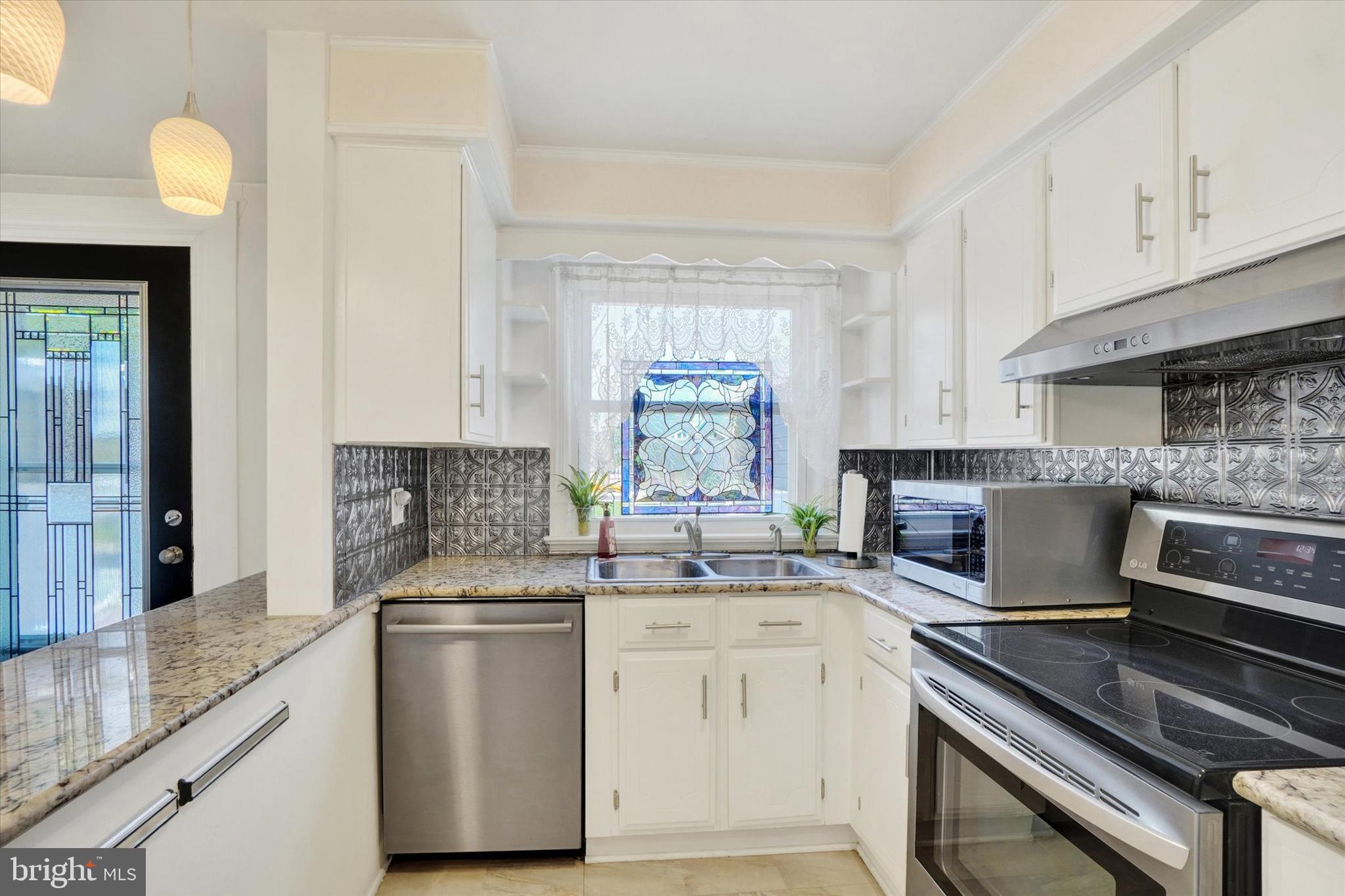 ELMWOOD - Residential