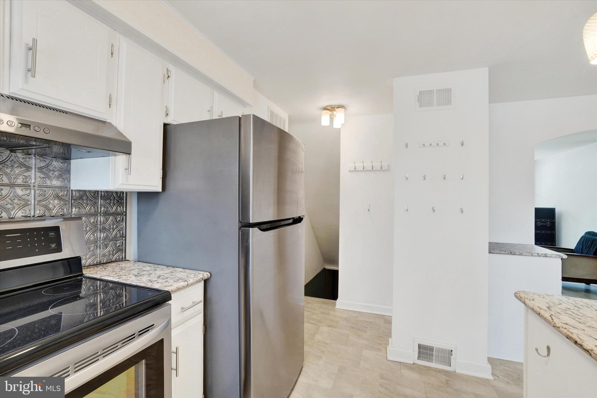 ELMWOOD - Residential