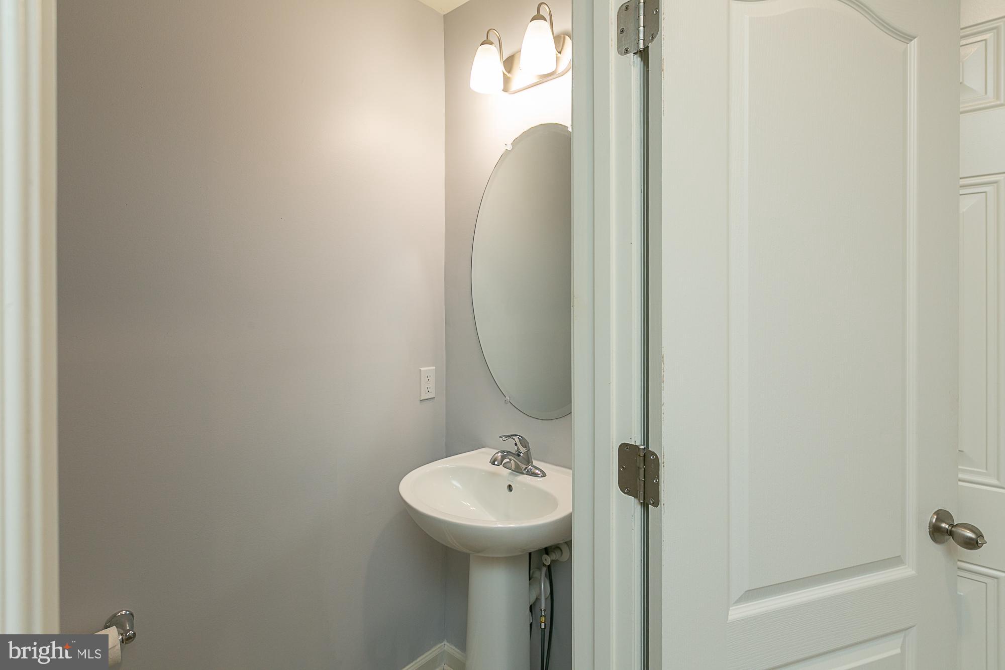 WHISPERING PINES - Residential