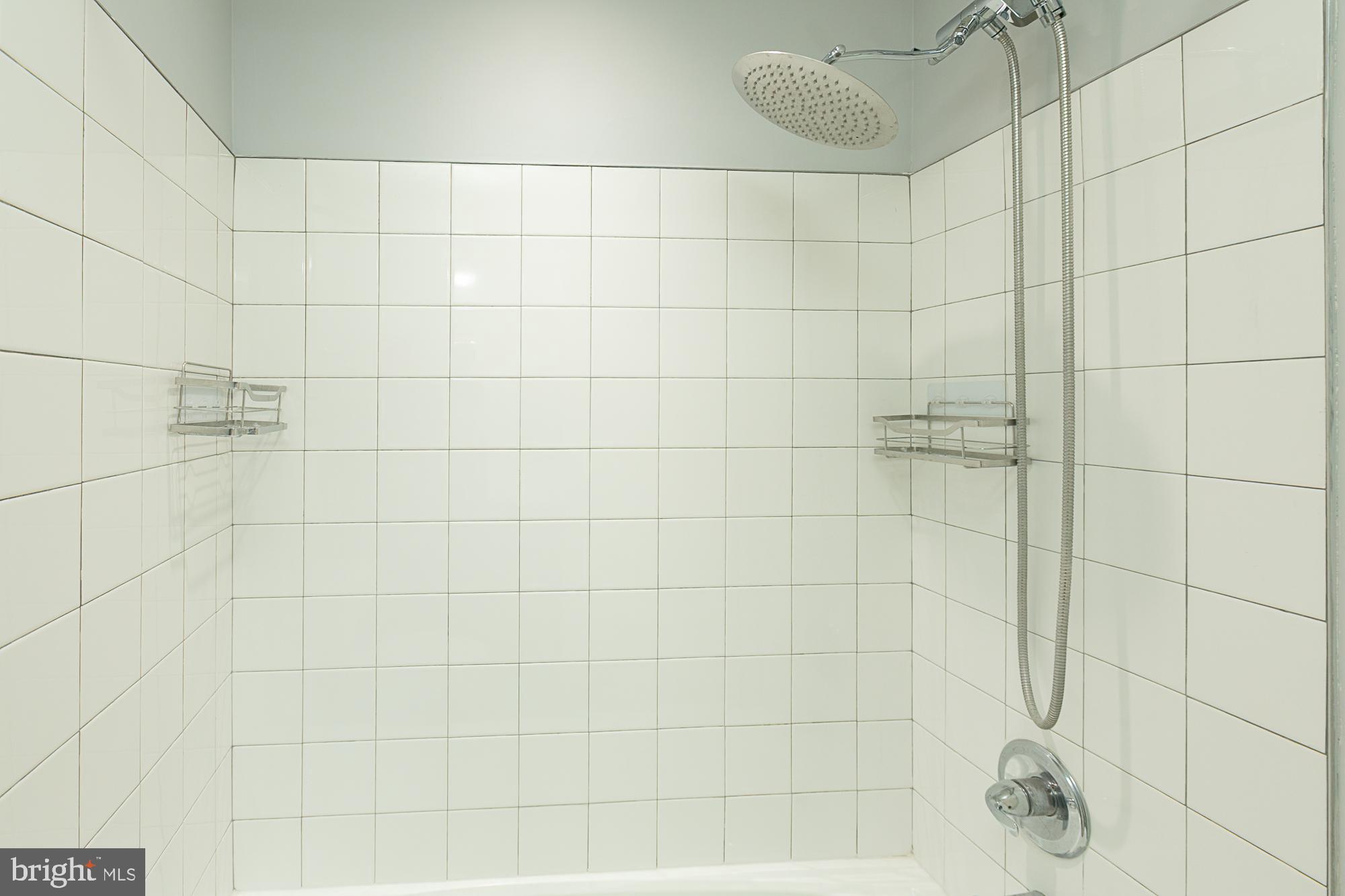 WHISPERING PINES - Residential