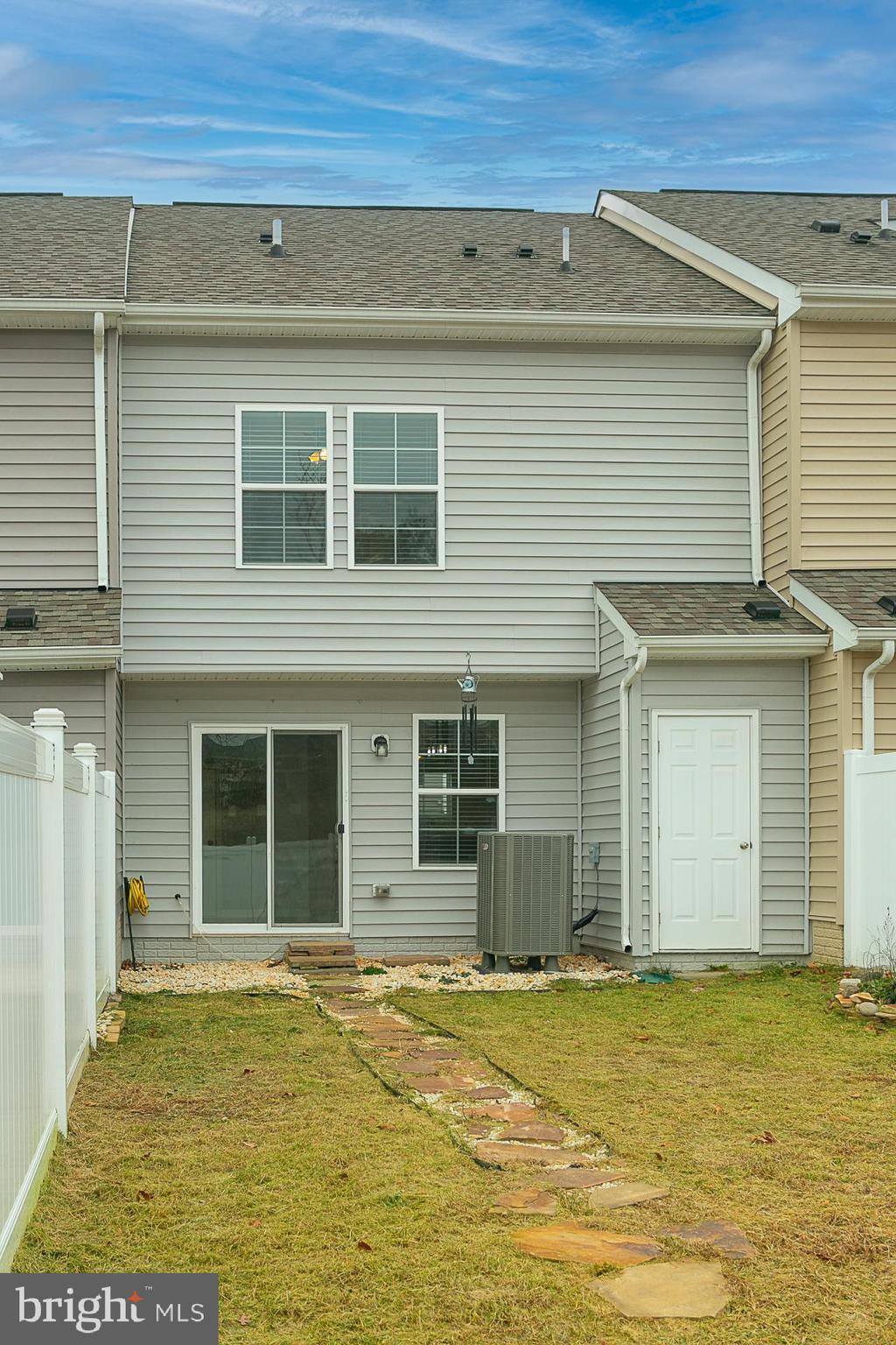 WHISPERING PINES - Residential