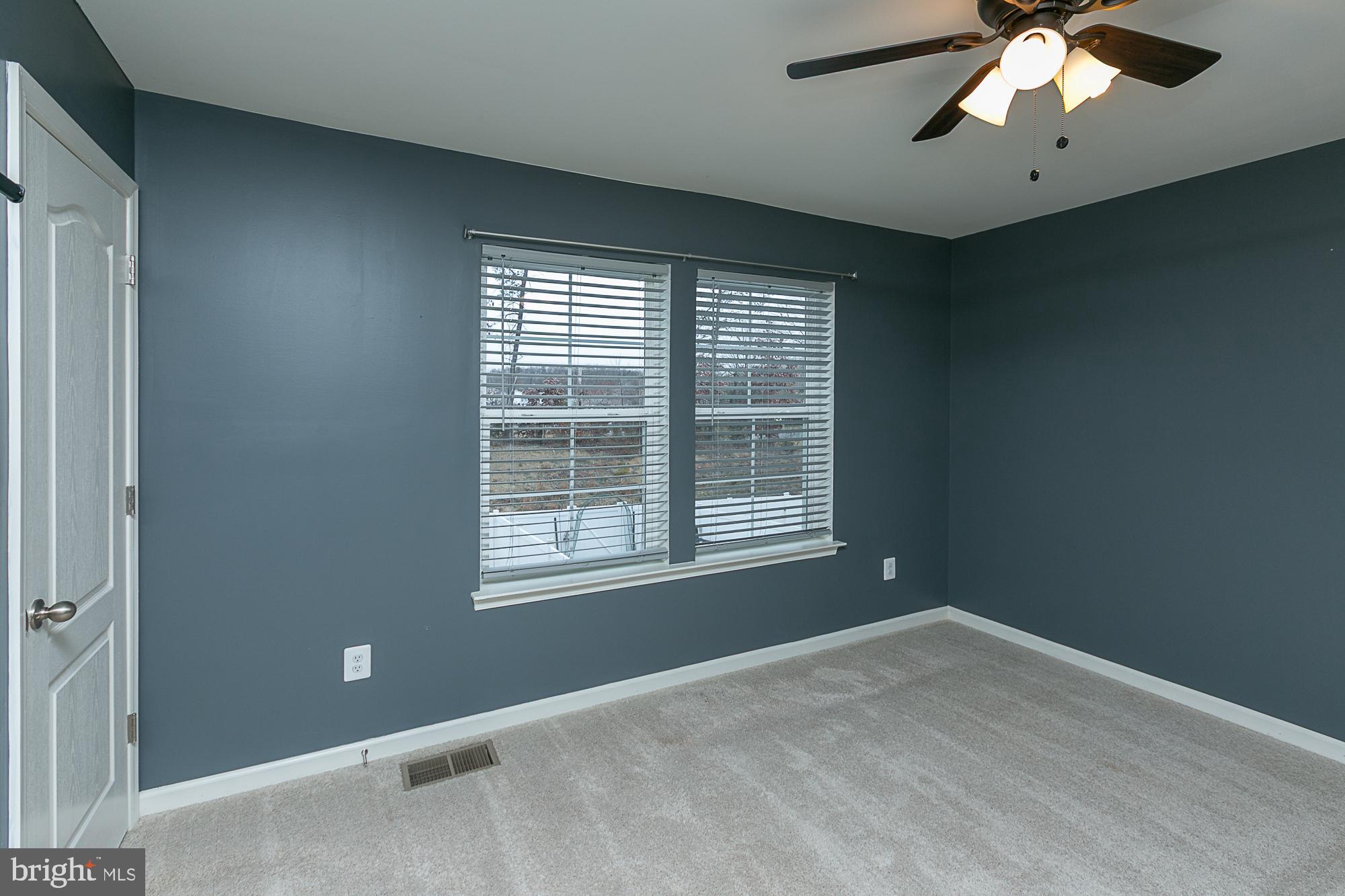 WHISPERING PINES - Residential