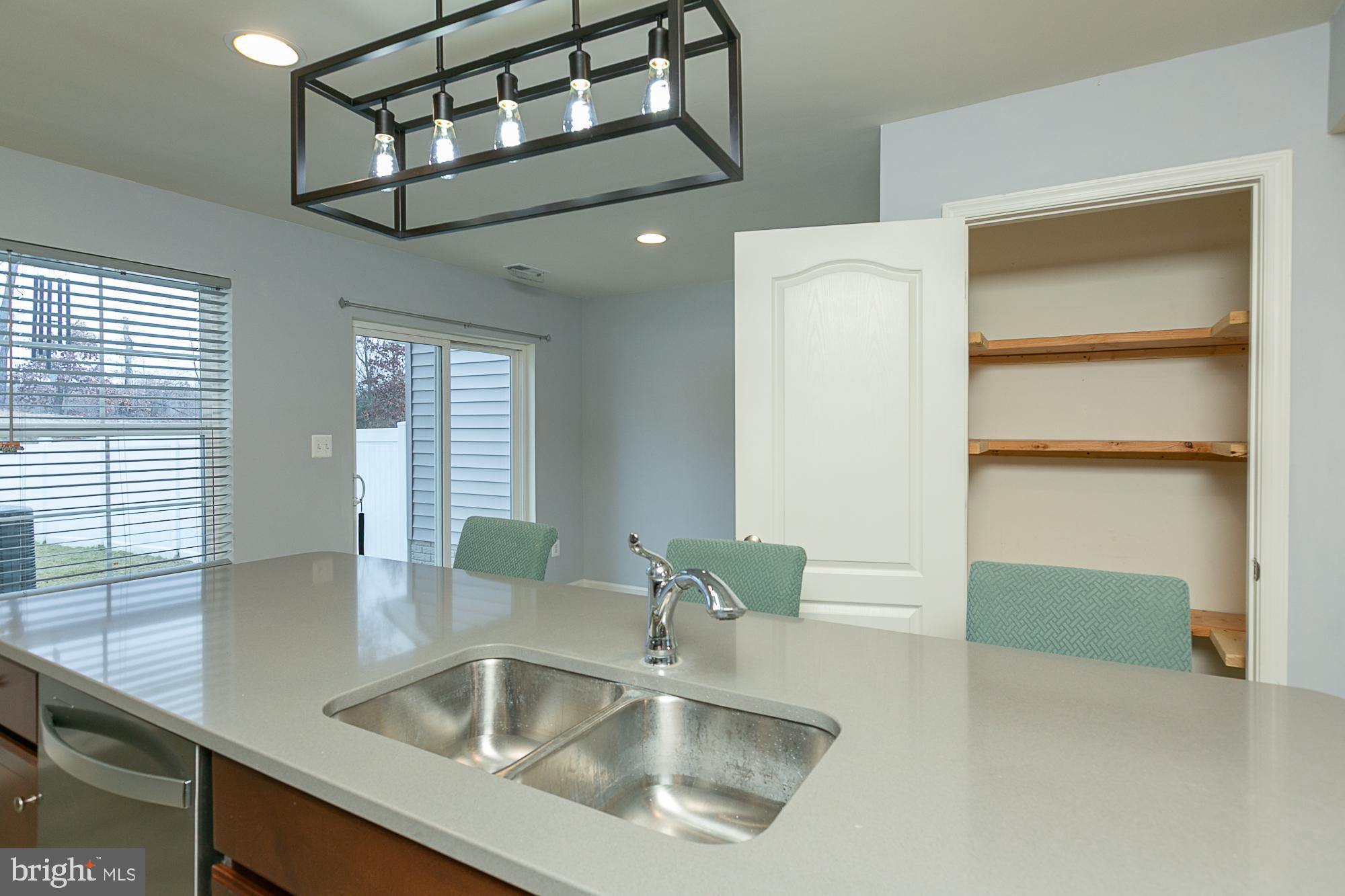 WHISPERING PINES - Residential