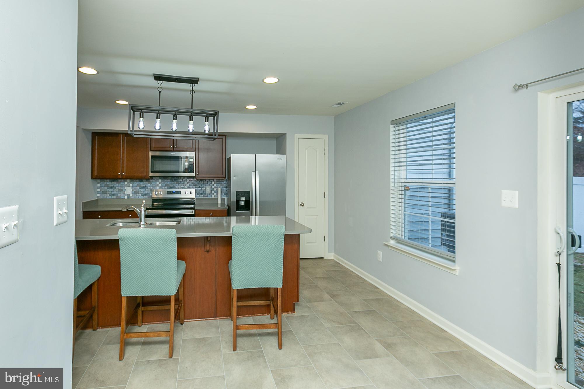 WHISPERING PINES - Residential