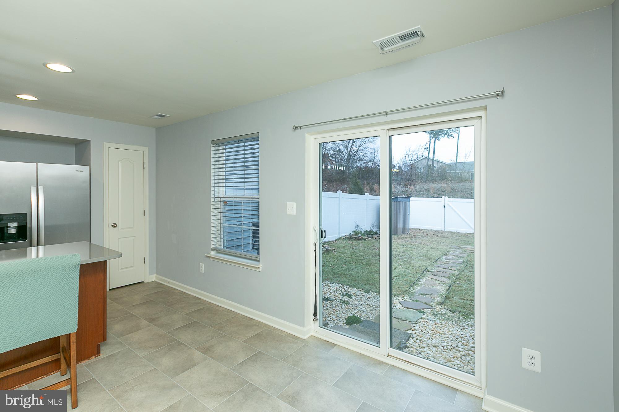 WHISPERING PINES - Residential