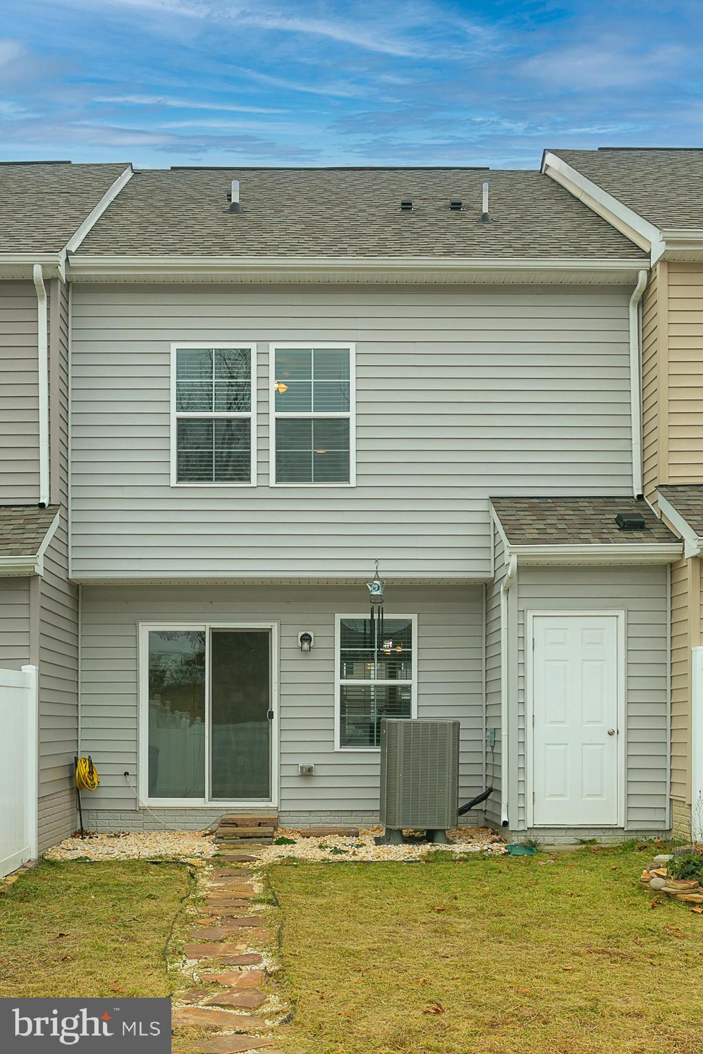 WHISPERING PINES - Residential