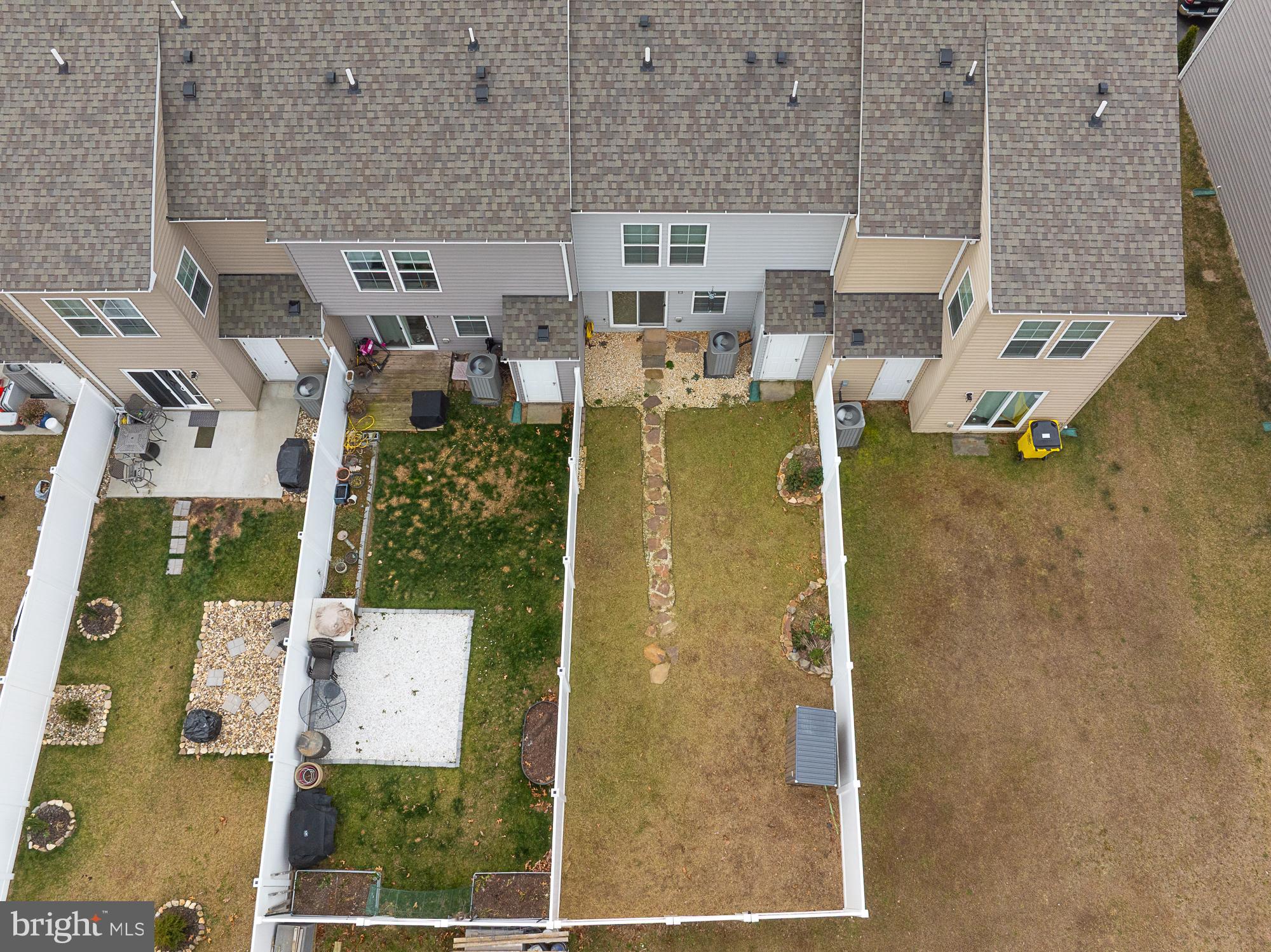 WHISPERING PINES - Residential