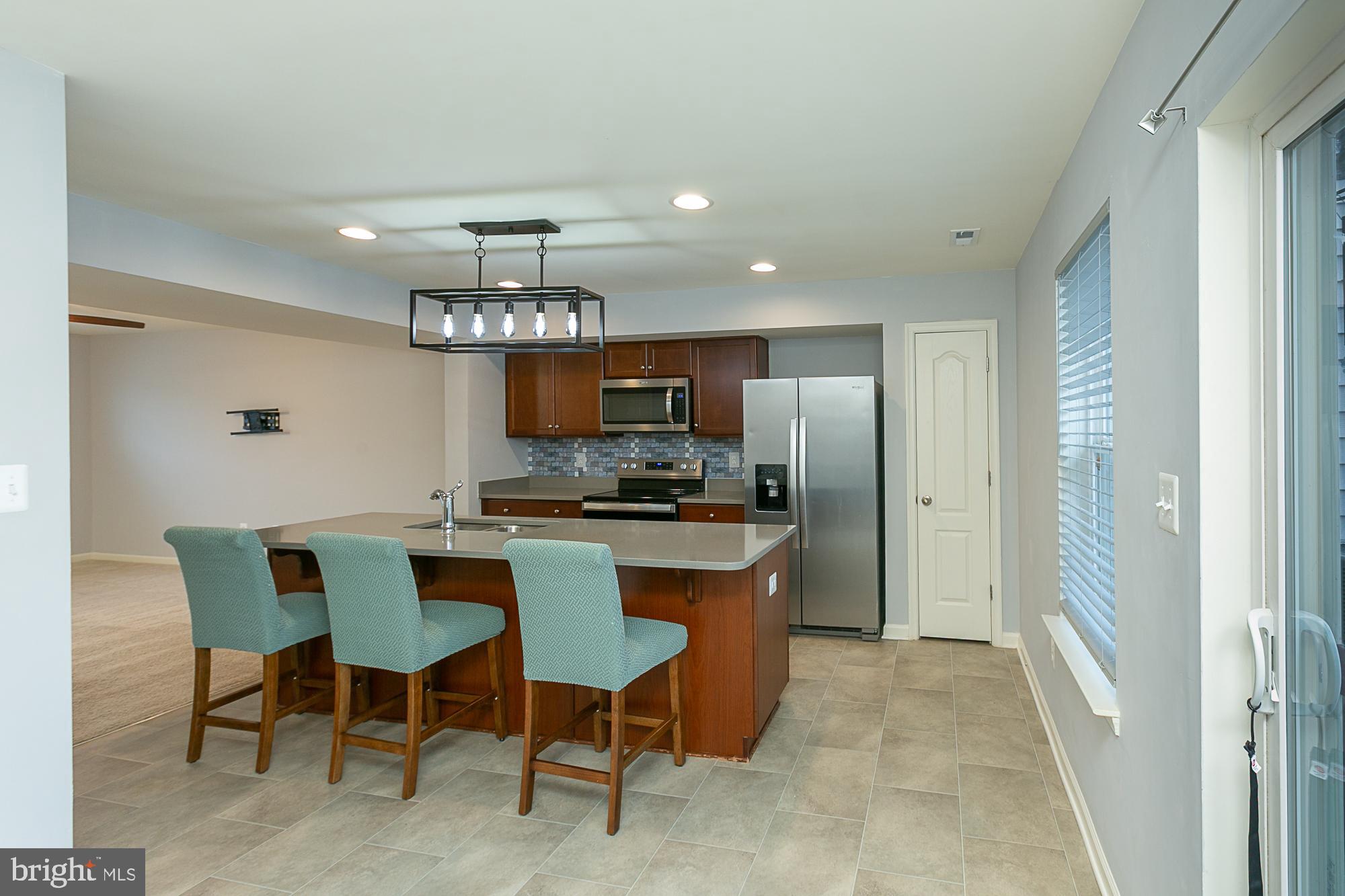 WHISPERING PINES - Residential