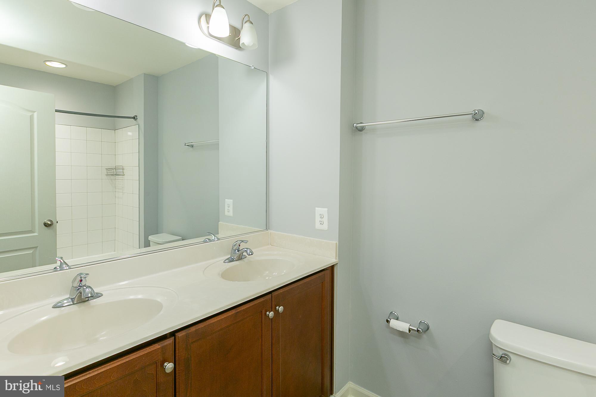 WHISPERING PINES - Residential