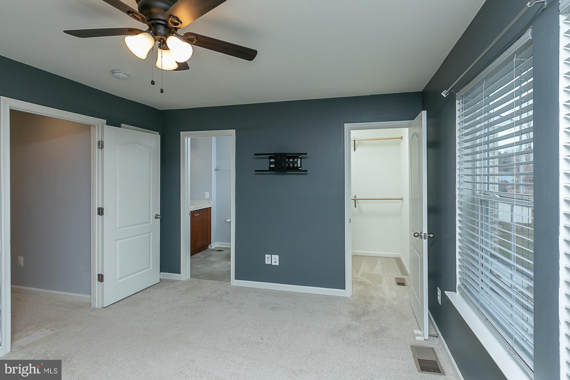 WHISPERING PINES - Residential