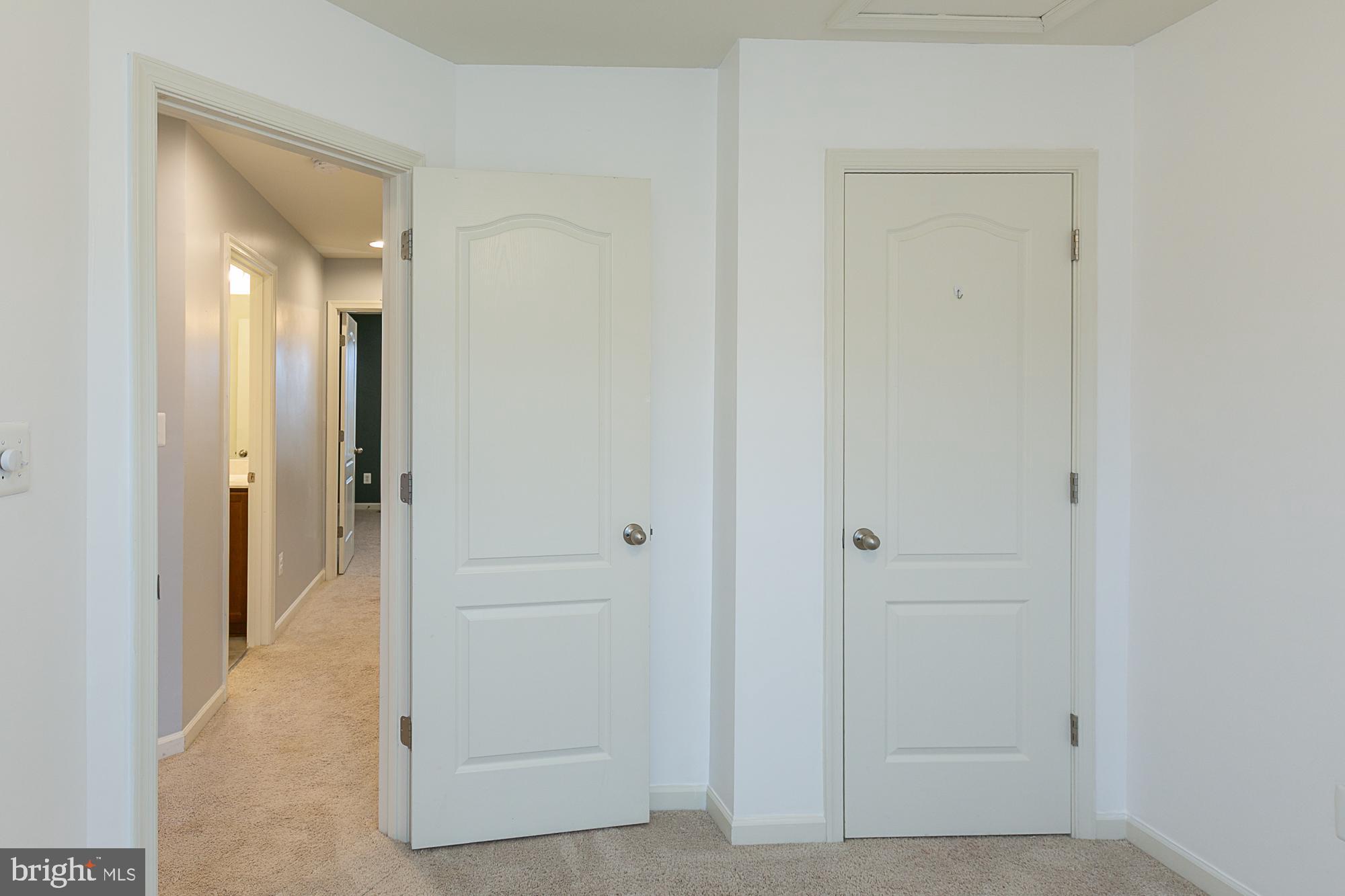 WHISPERING PINES - Residential