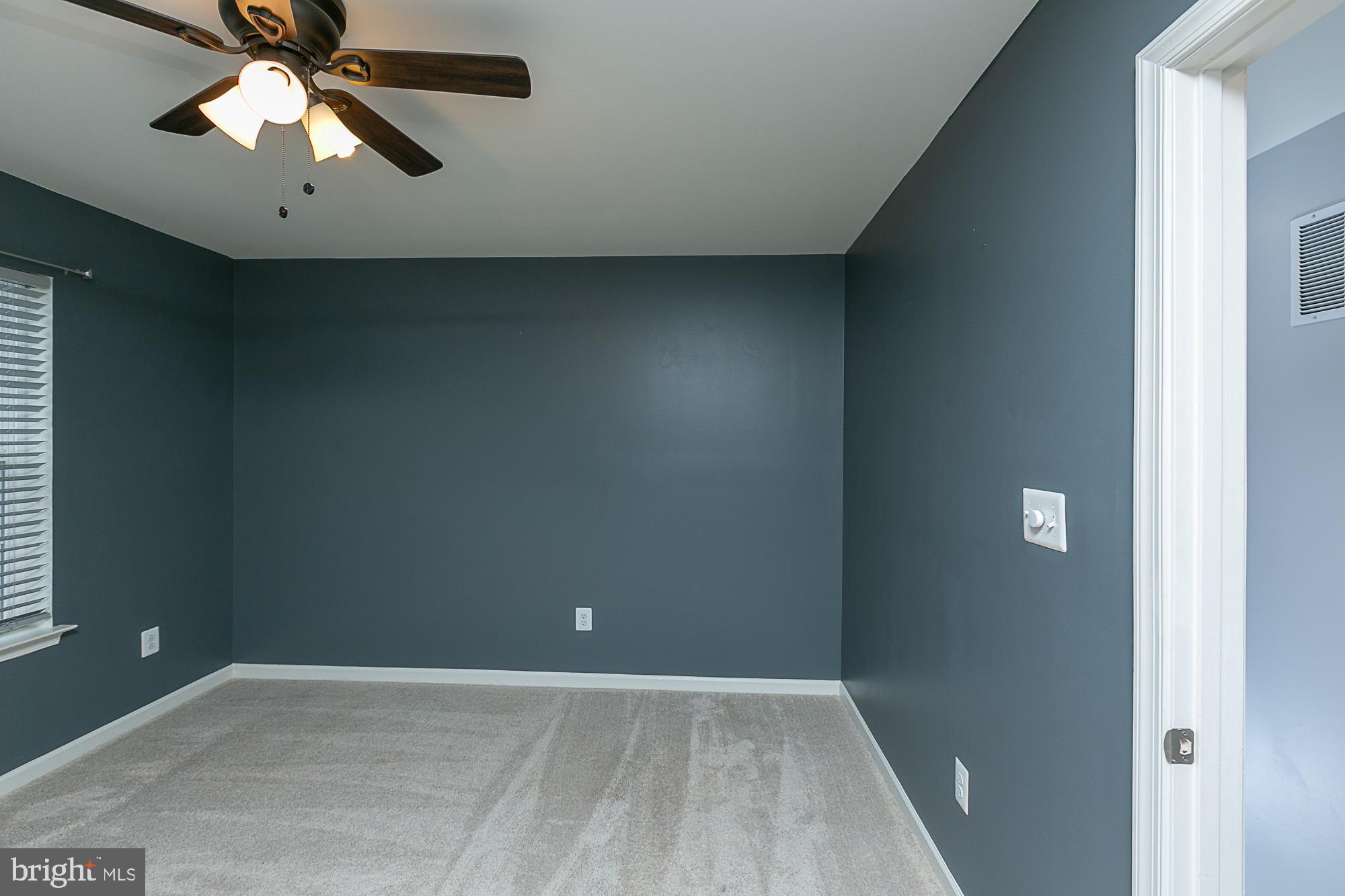 WHISPERING PINES - Residential