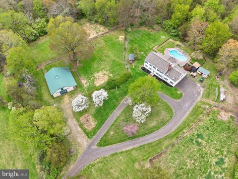 Photo of 112 Stony Brook Road, HOPEWELL, NJ 08525 (MLS # NJHT2004870)