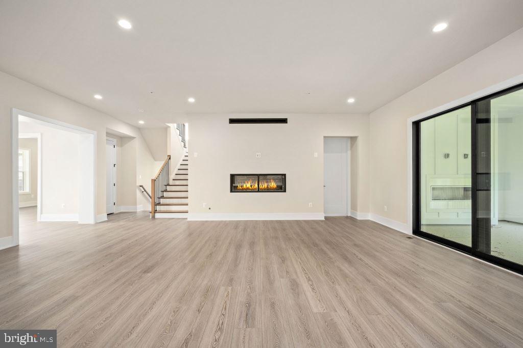 MT. PROSPECT - Residential