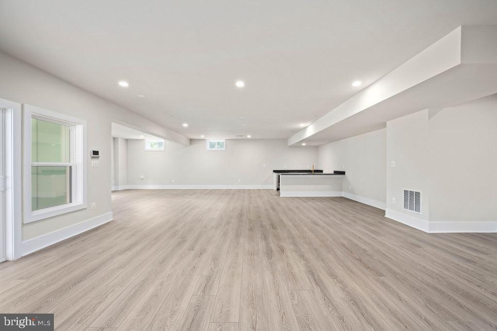 MT. PROSPECT - Residential