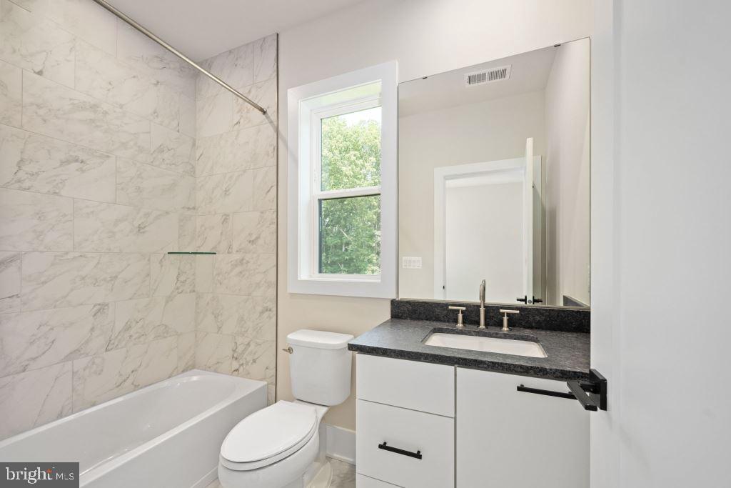 MT. PROSPECT - Residential