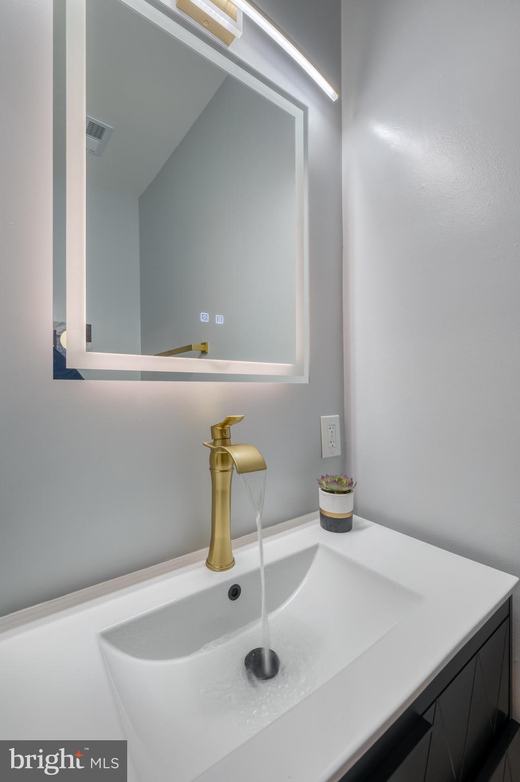 OLIVER - Residential