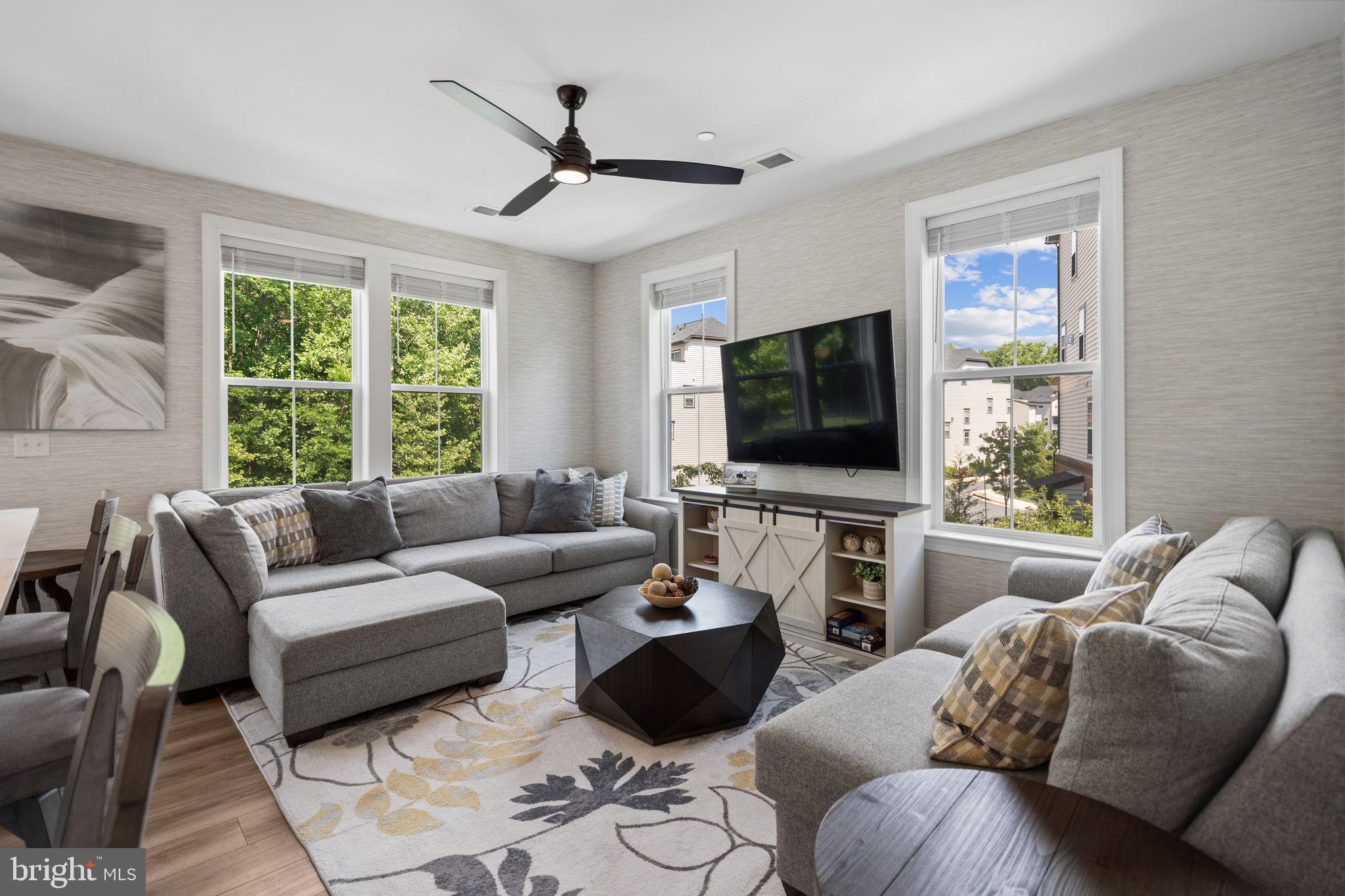 PENDER OAKS - Residential