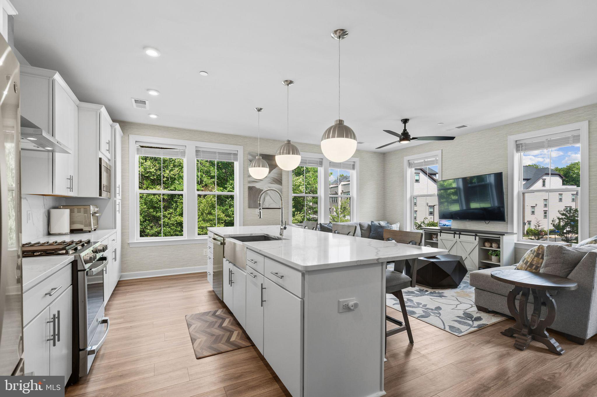 PENDER OAKS - Residential