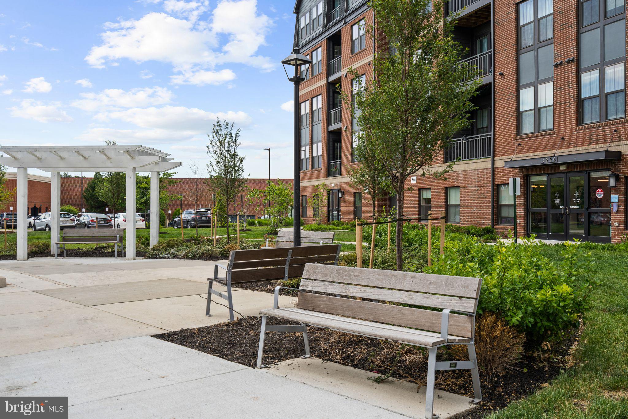 PENDER OAKS - Residential