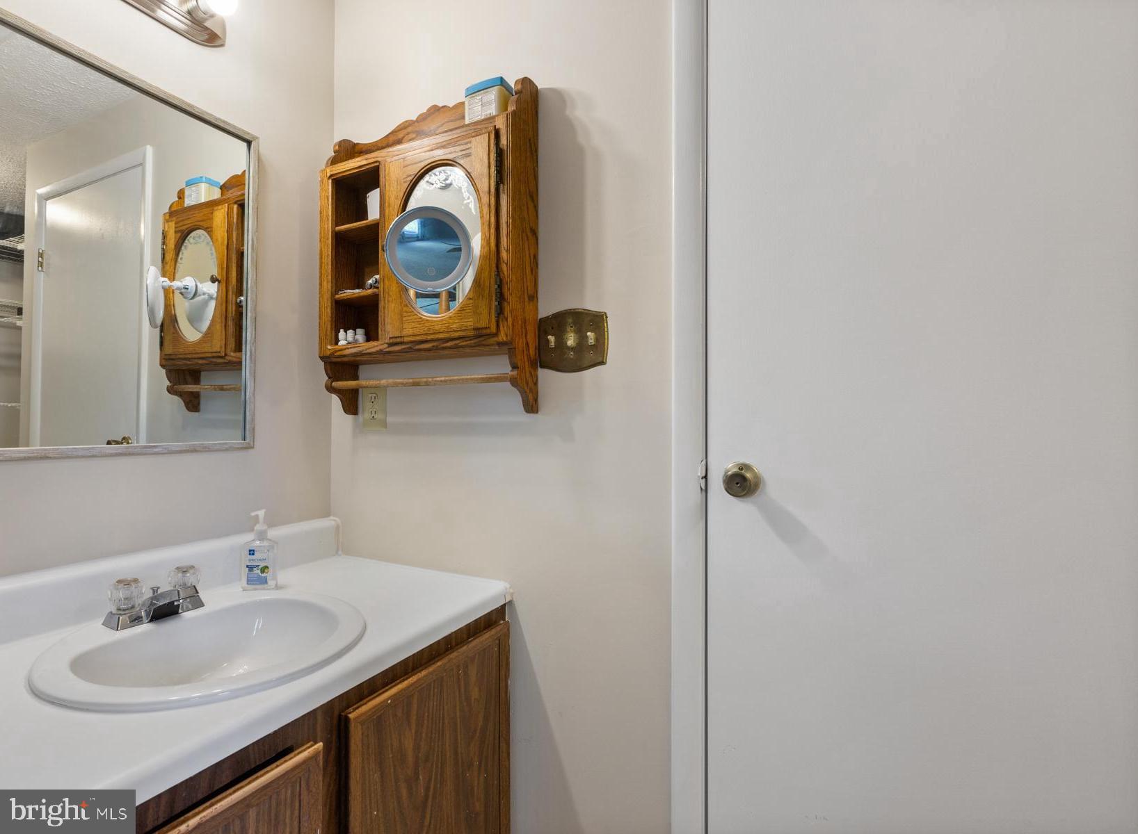 CHARLENE - Residential