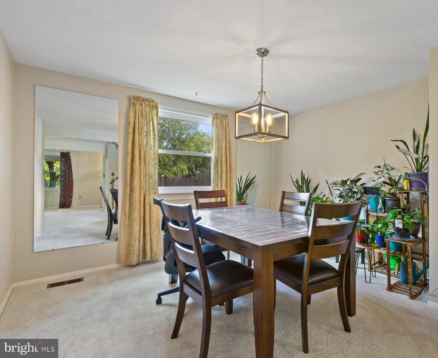 CHARLENE - Residential