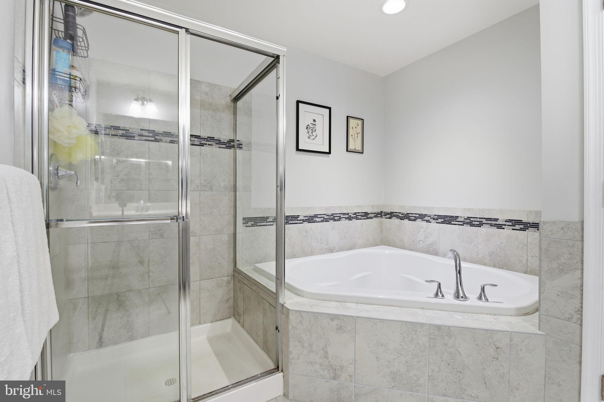 ADMIRALS RIDGE - Residential