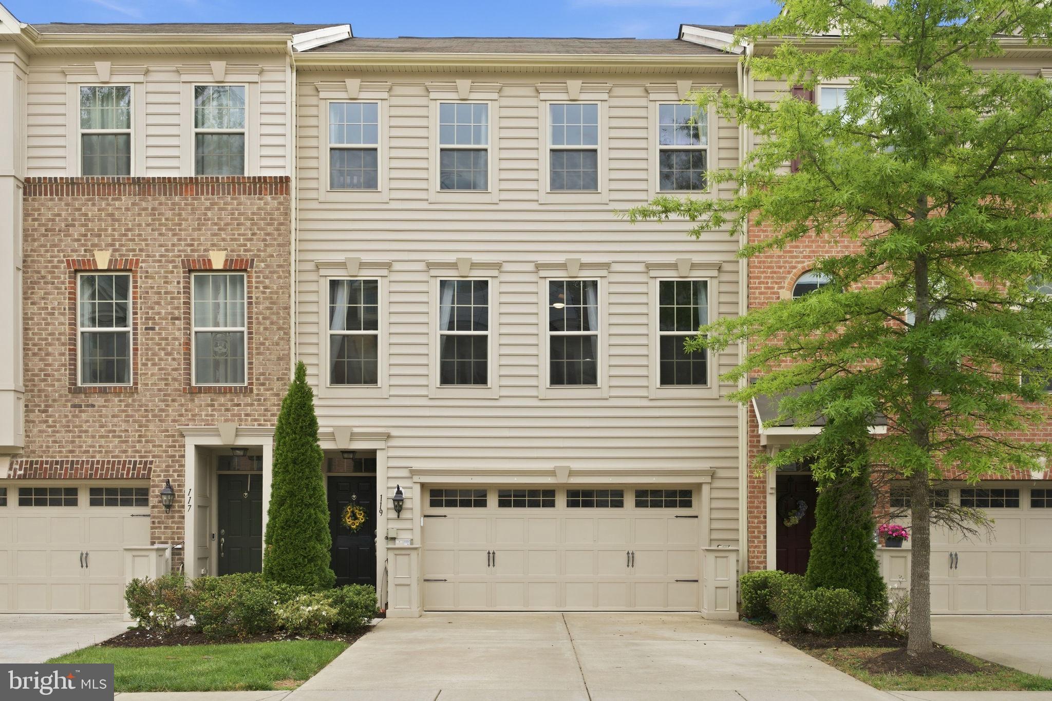 ADMIRALS RIDGE - Residential