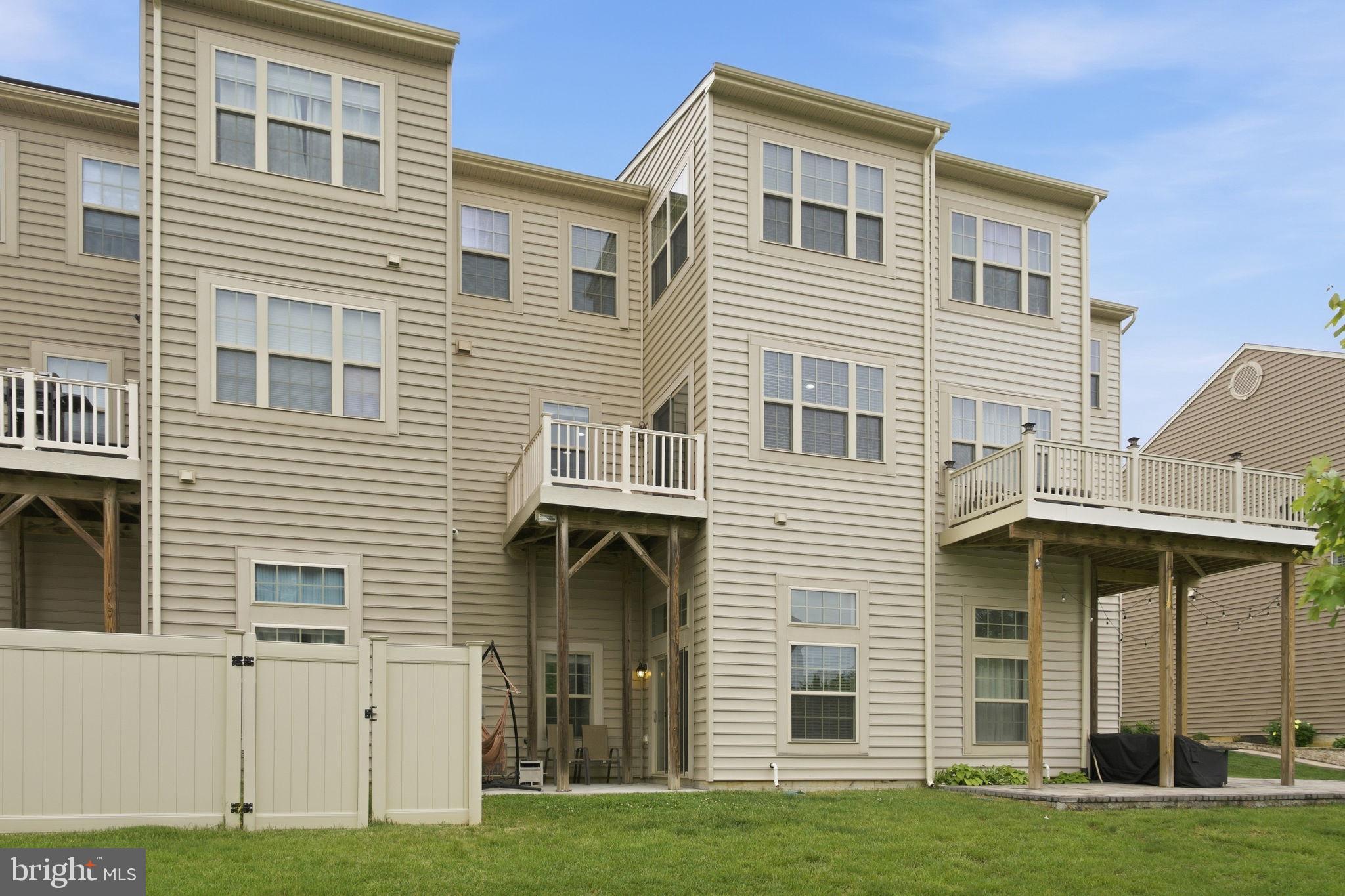 ADMIRALS RIDGE - Residential