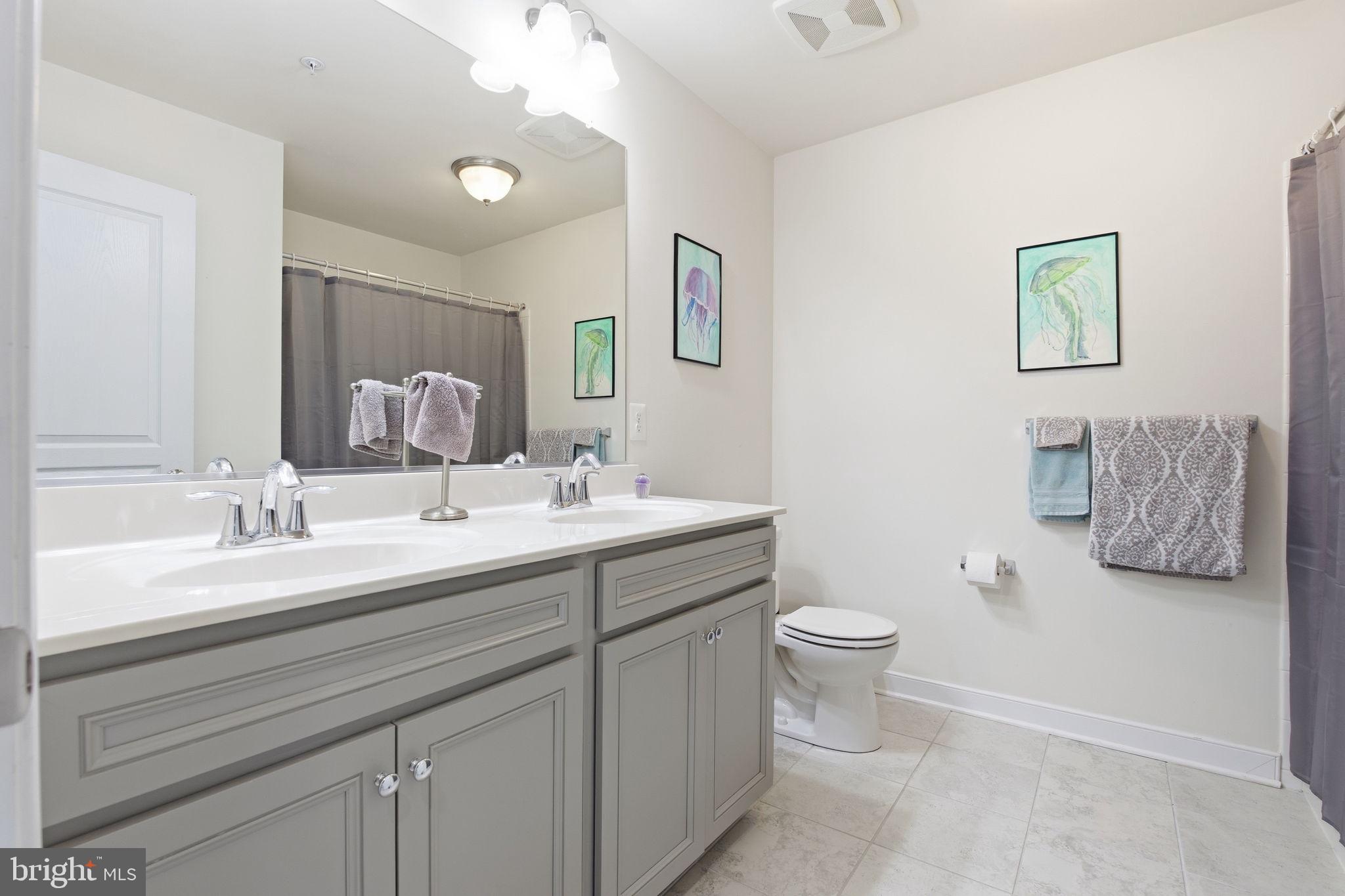 ADMIRALS RIDGE - Residential