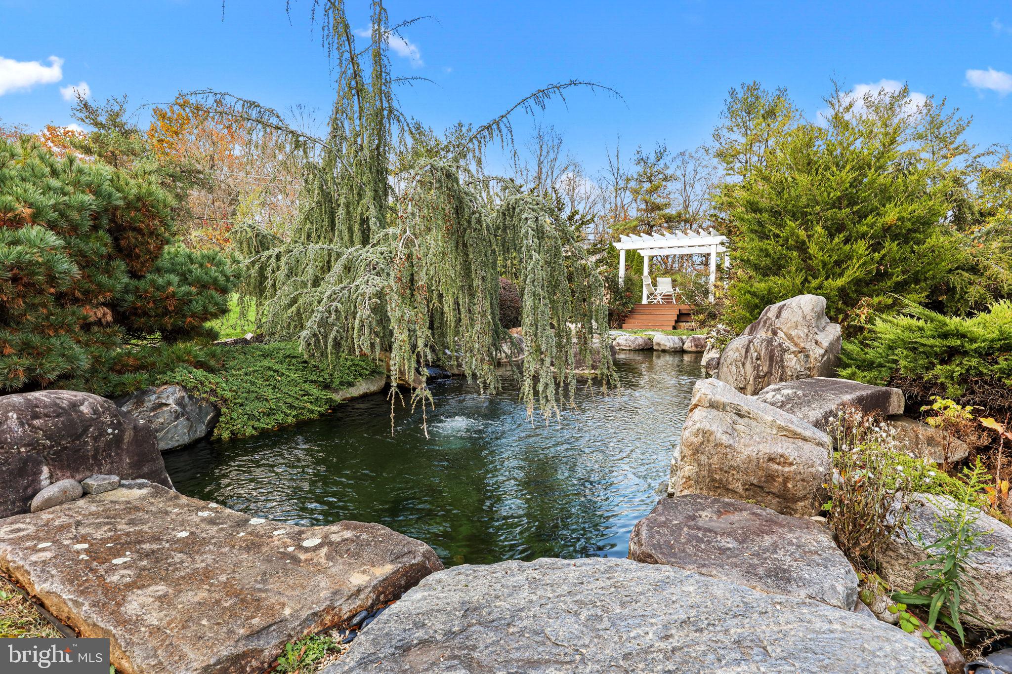 WINDY HOLLOW - Residential