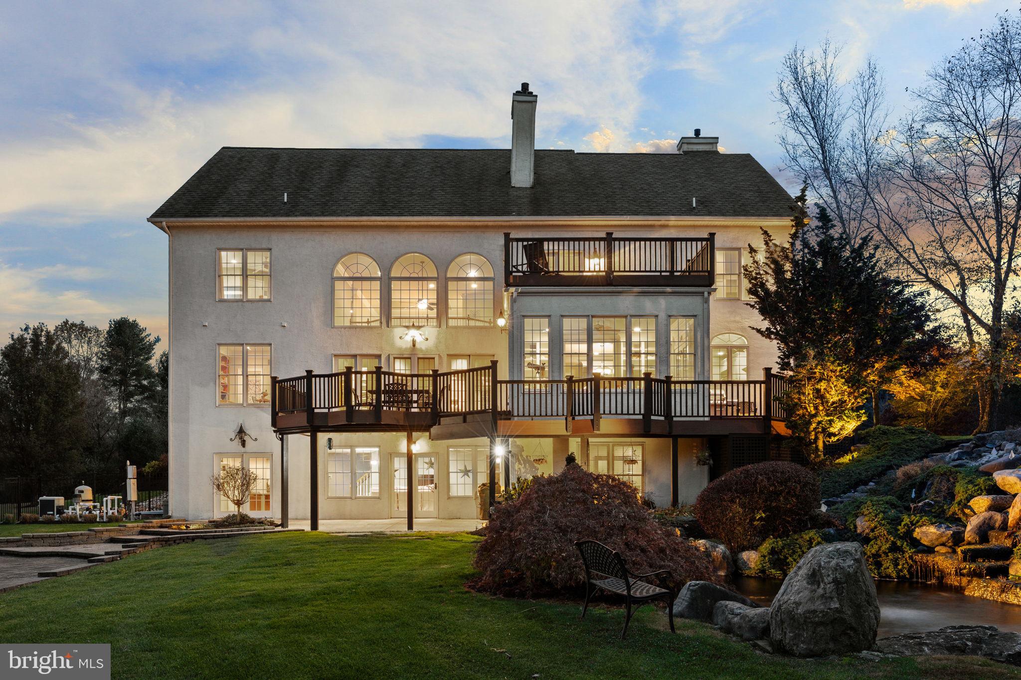 WINDY HOLLOW - Residential