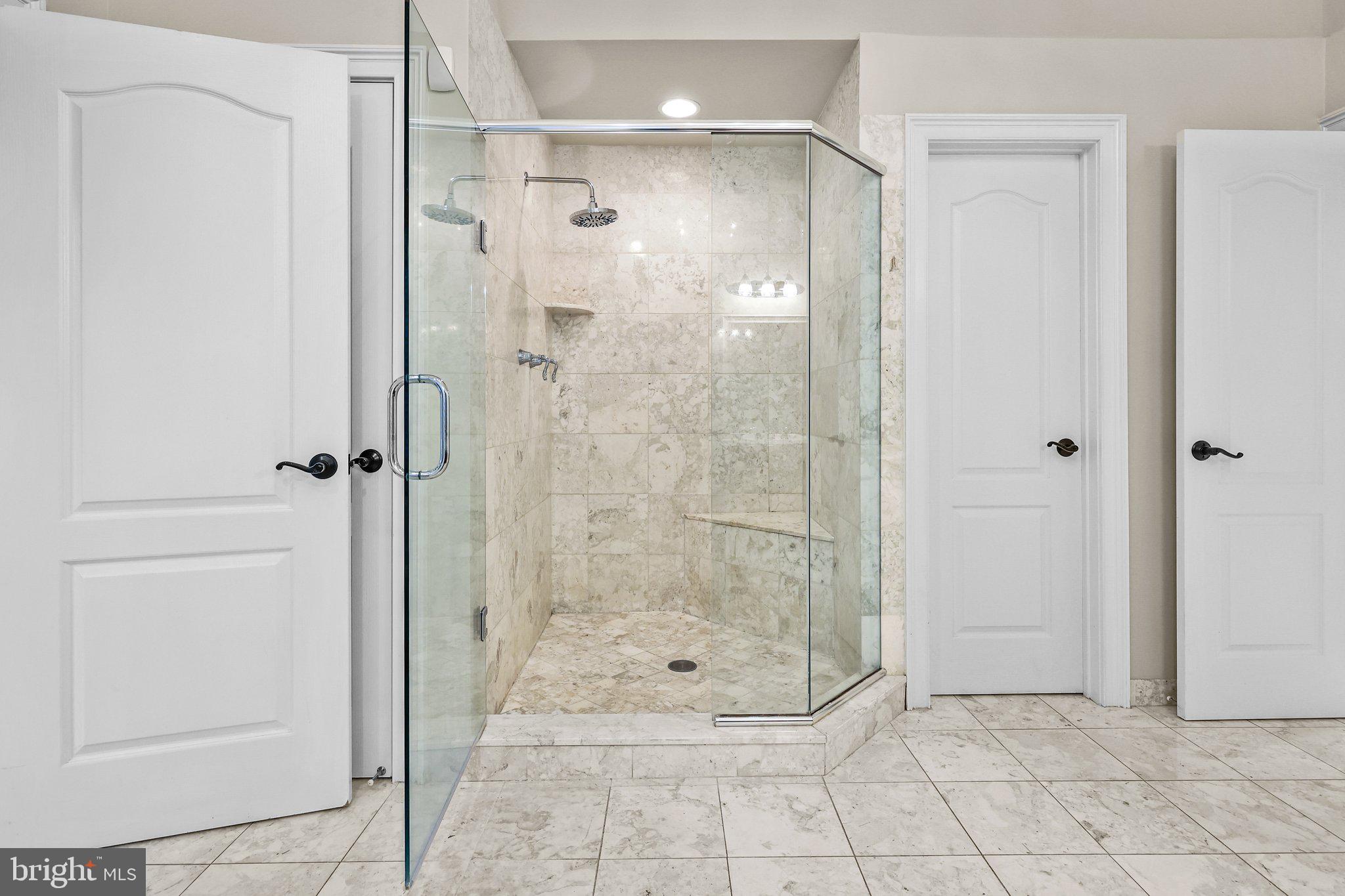 WINDY HOLLOW - Residential