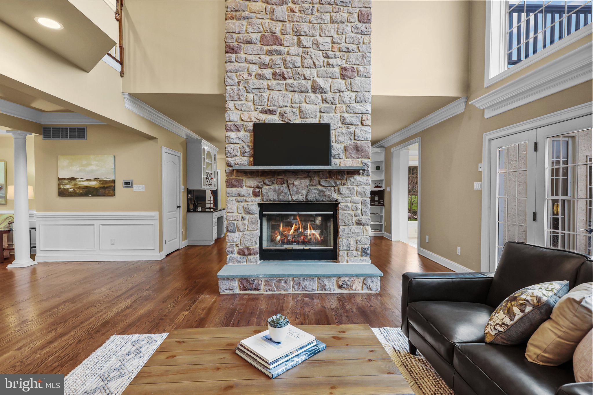 WINDY HOLLOW - Residential