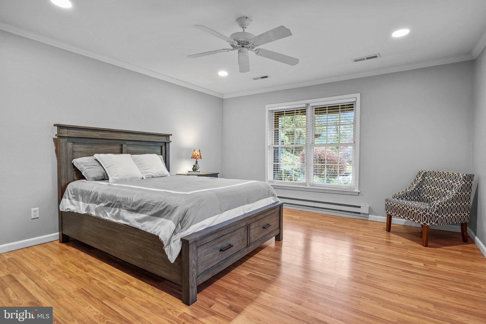 WINDY HOLLOW - Residential