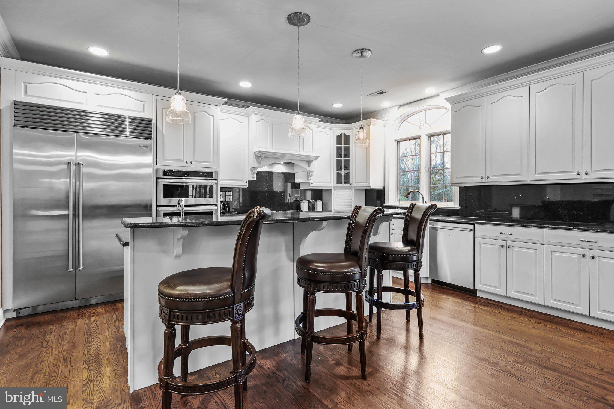 WINDY HOLLOW - Residential