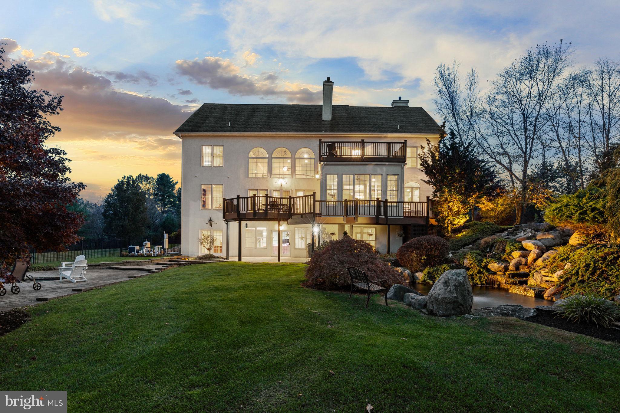 WINDY HOLLOW - Residential