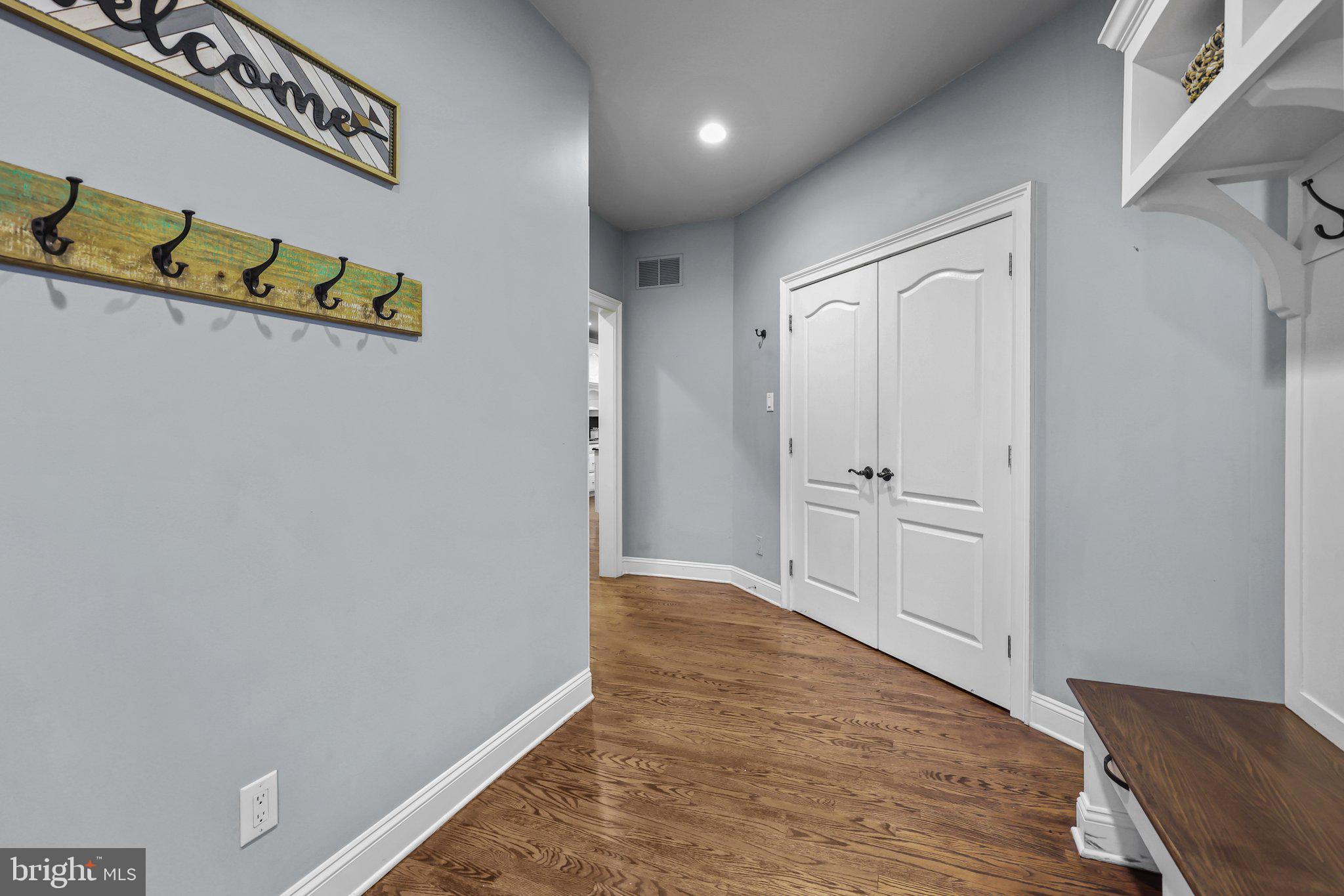 WINDY HOLLOW - Residential